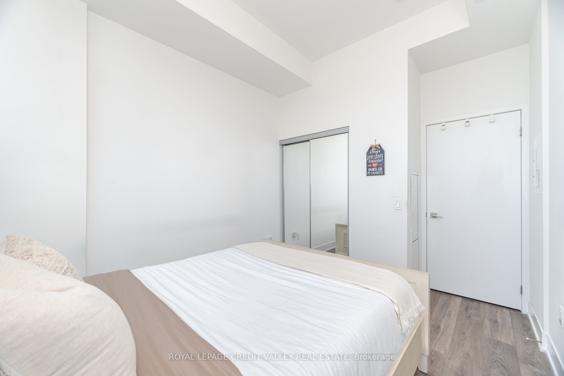 2908 Highway 7 Road 211 Property Photo 16