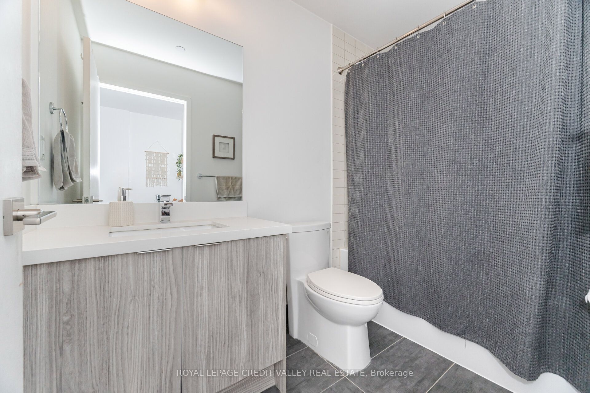 2908 Highway 7 Road 211 Property Photo 18