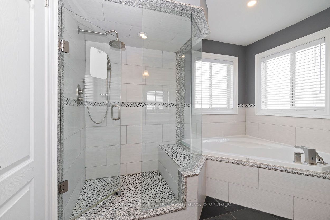 29 Marrone Street Property Photo 28