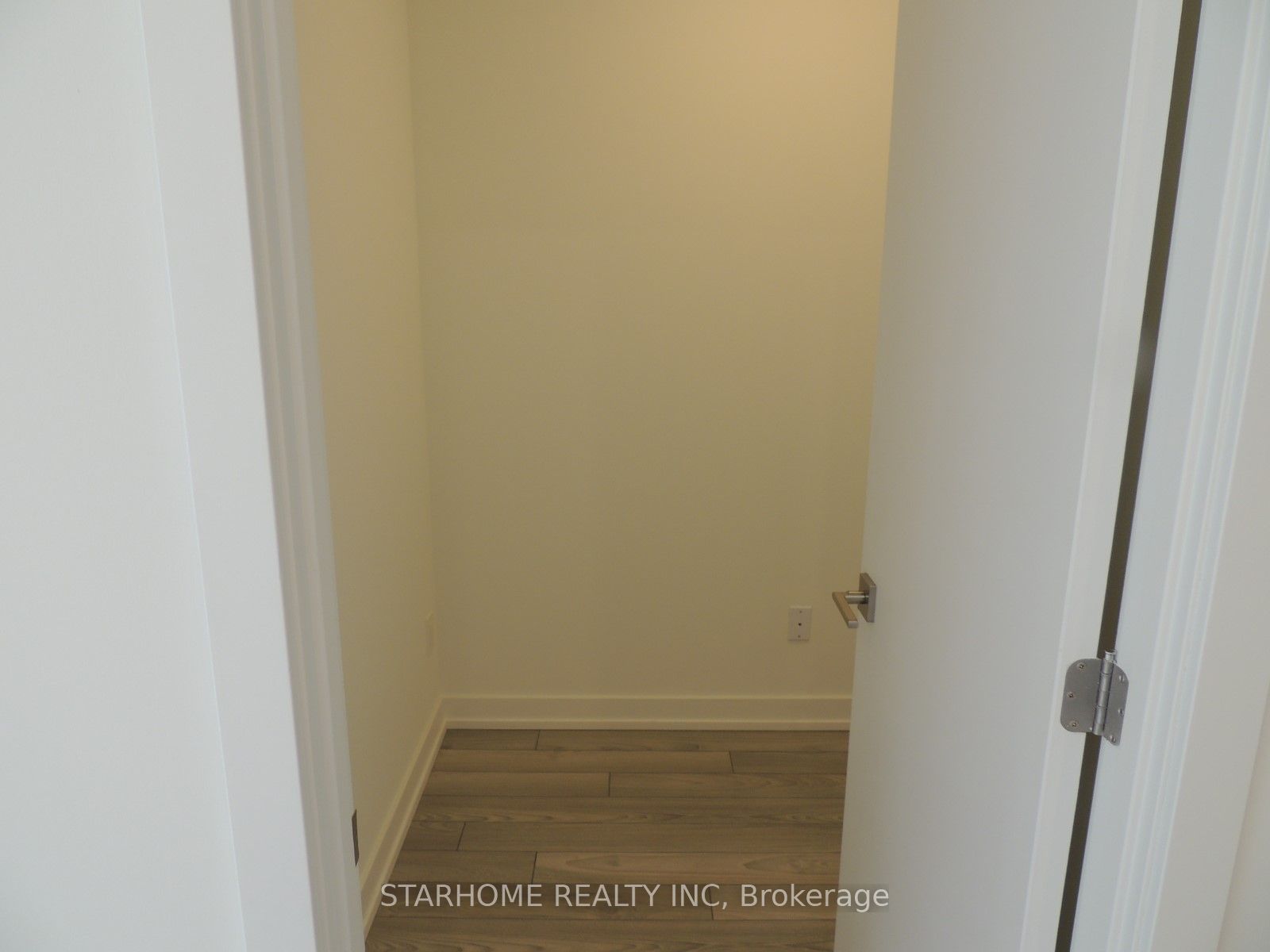 6 Red Squirrel Lane C302 Property Photo 4