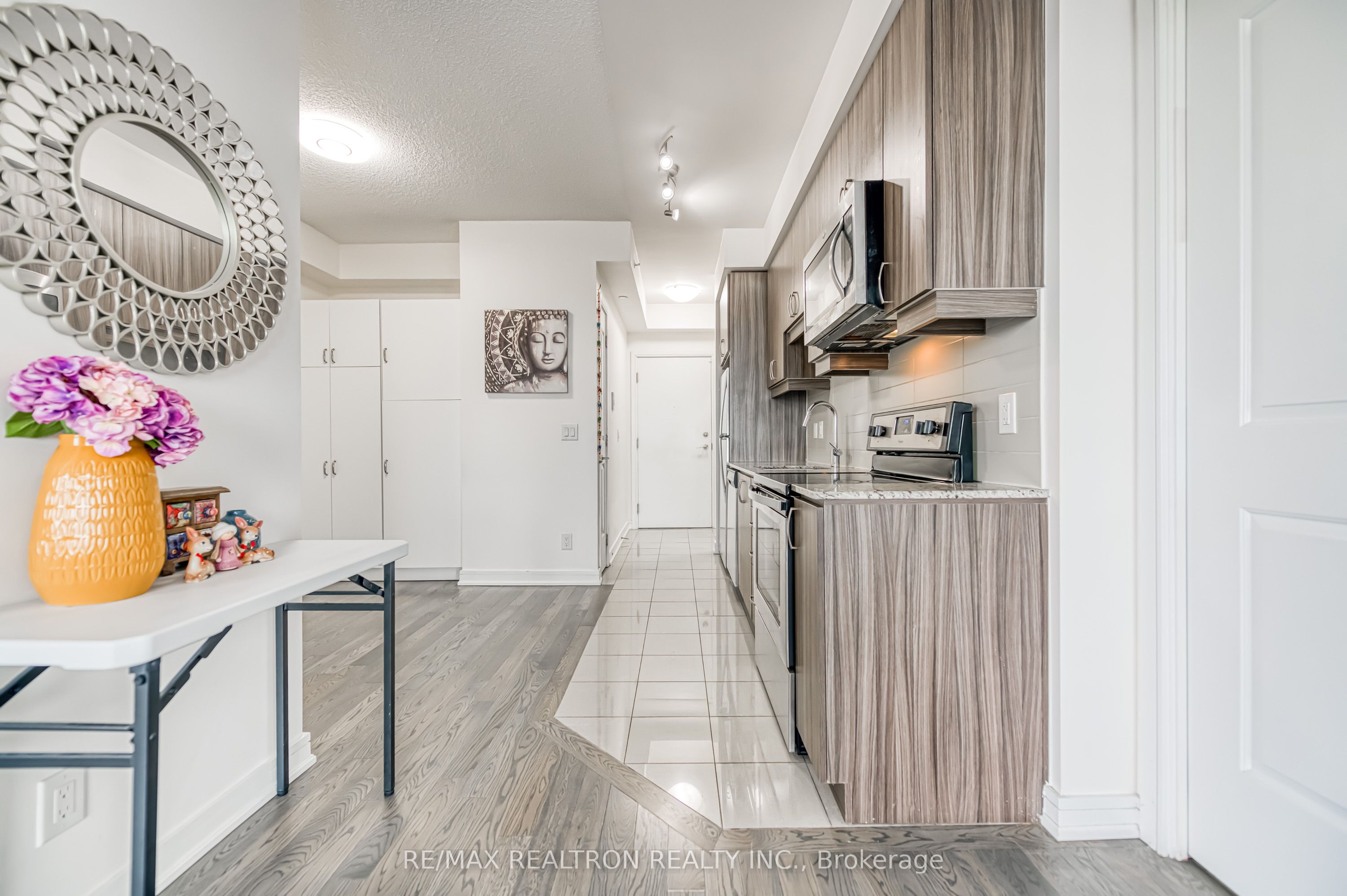 9205 Yonge Street 1502 Ne Property Photo 7
