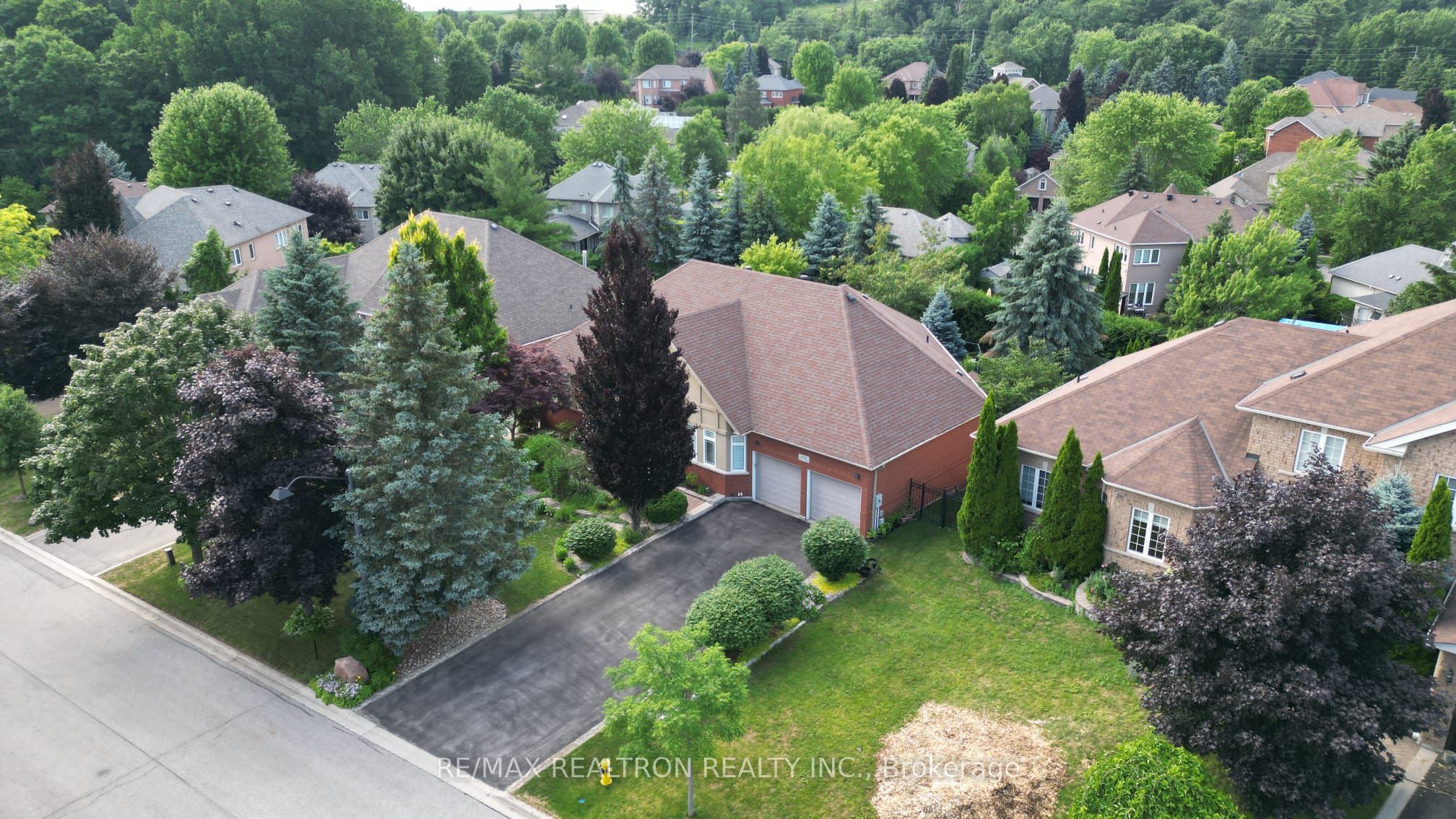 192 Nevada Crescent Property Photo 1