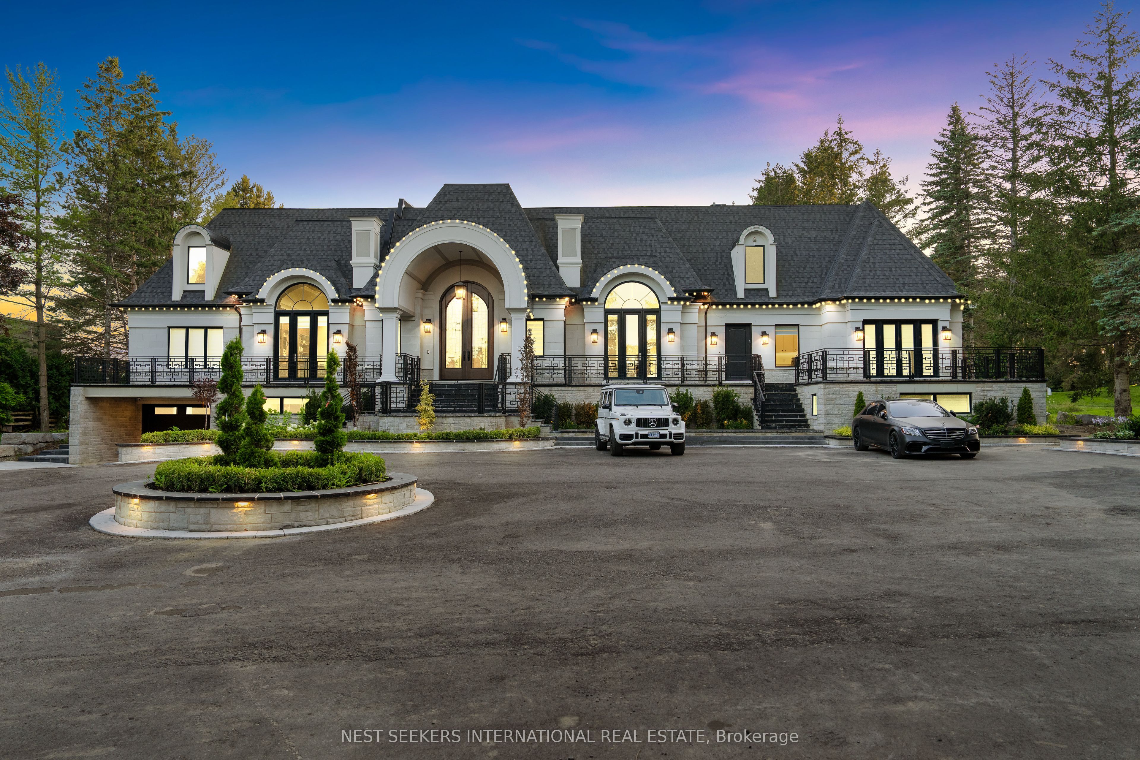 72 Manitou Dr Property Image