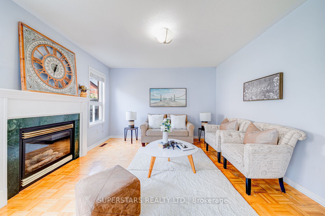 370 Flagstone Way Property Photo 4