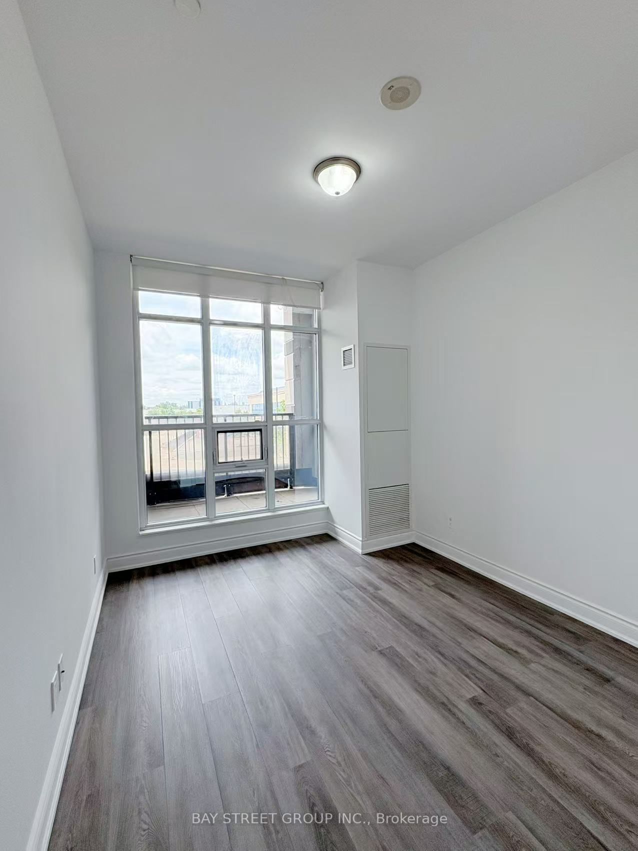 99 South Town Center Boulevard B103 Property Photo 18