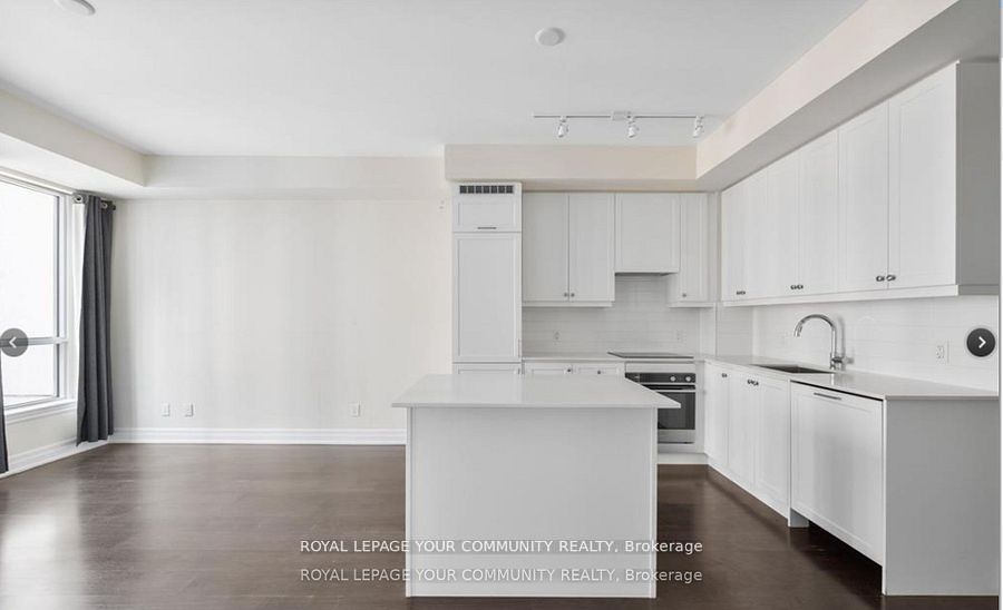 9075 Jane Street 320 Property Photo 1