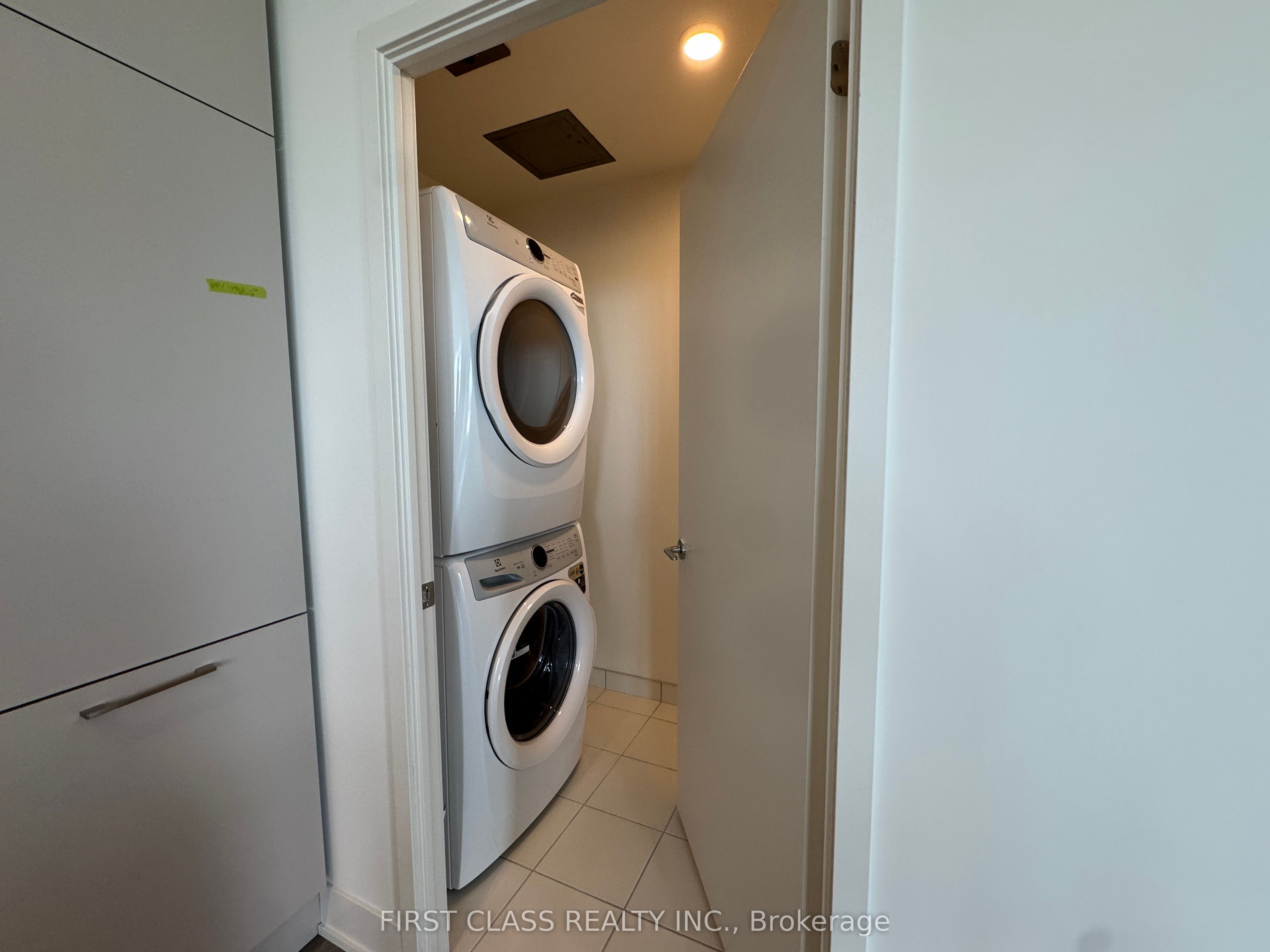 56 Andre De Grasse Street 304 Property Photo 11