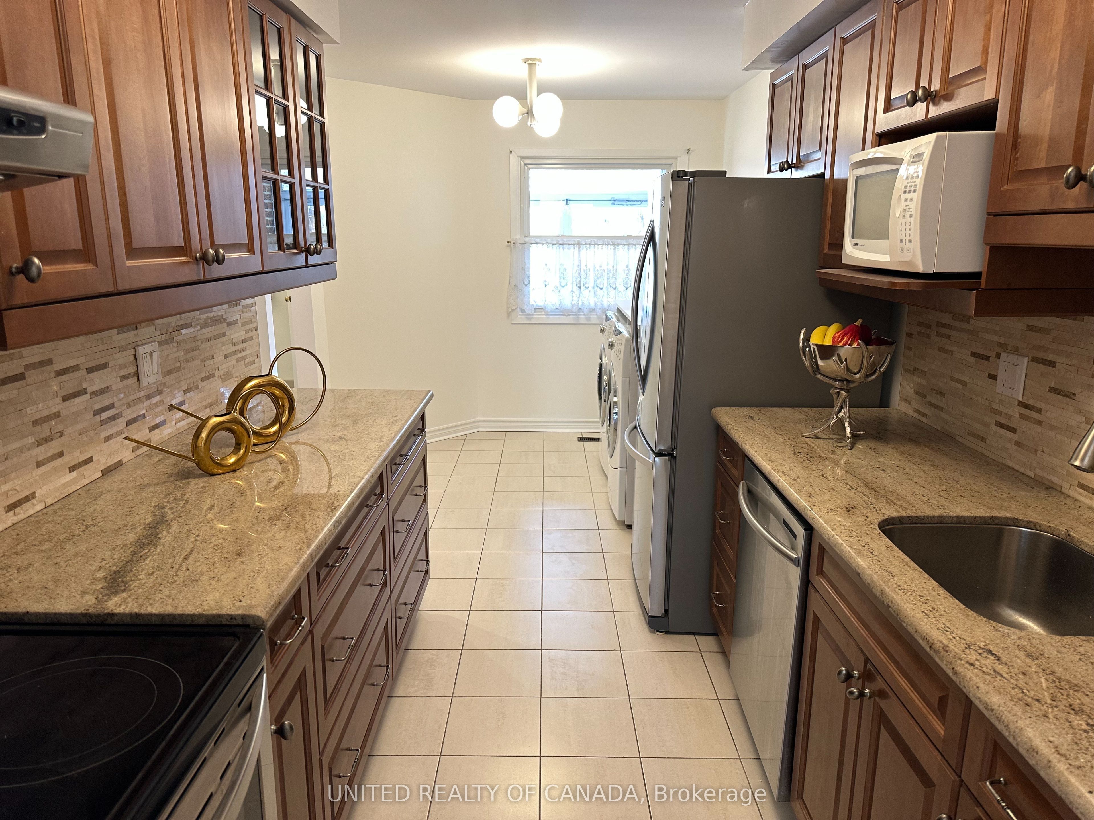 102 Baywood Court Property Photo 13