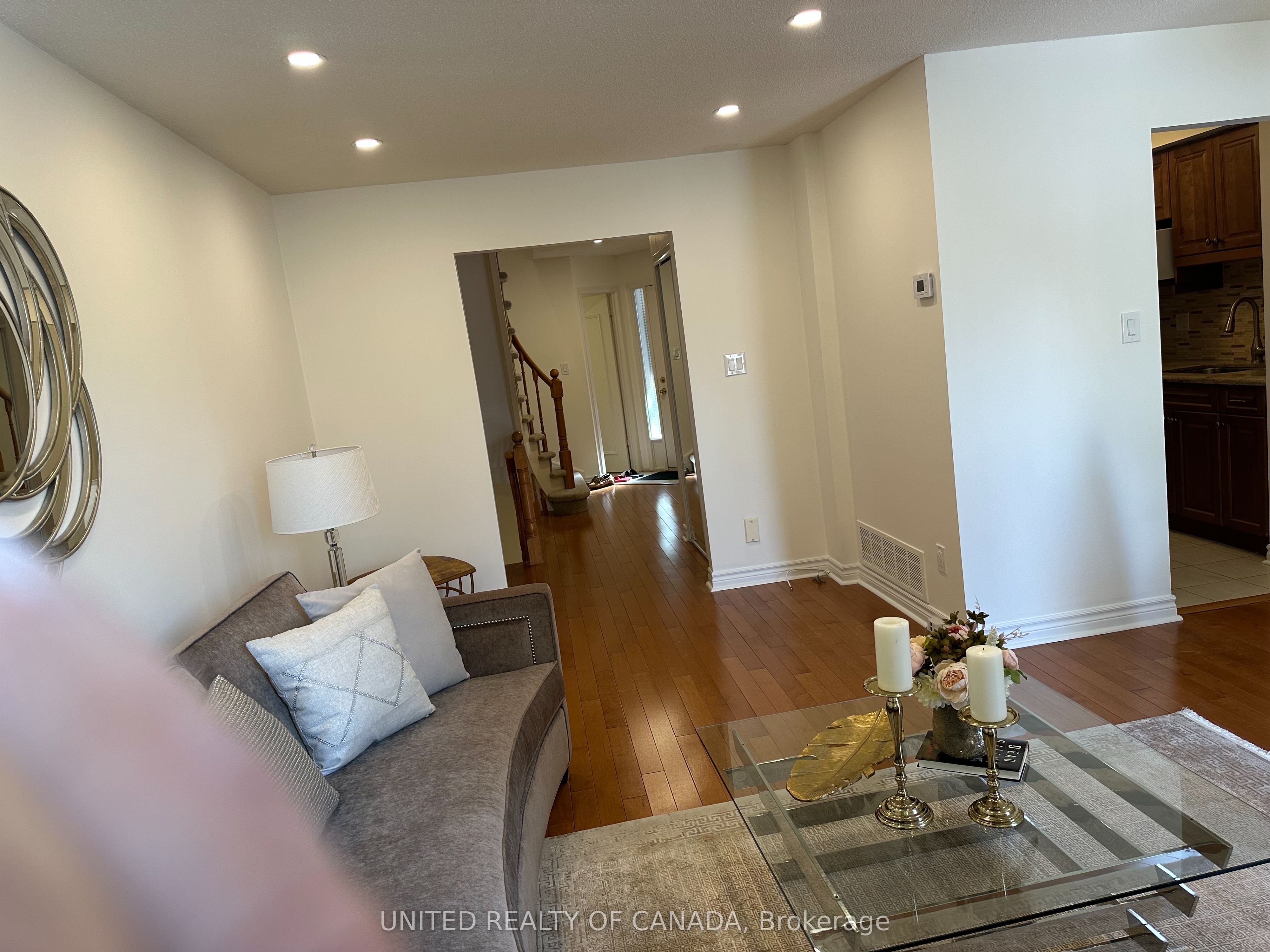 102 Baywood Court Property Photo 16