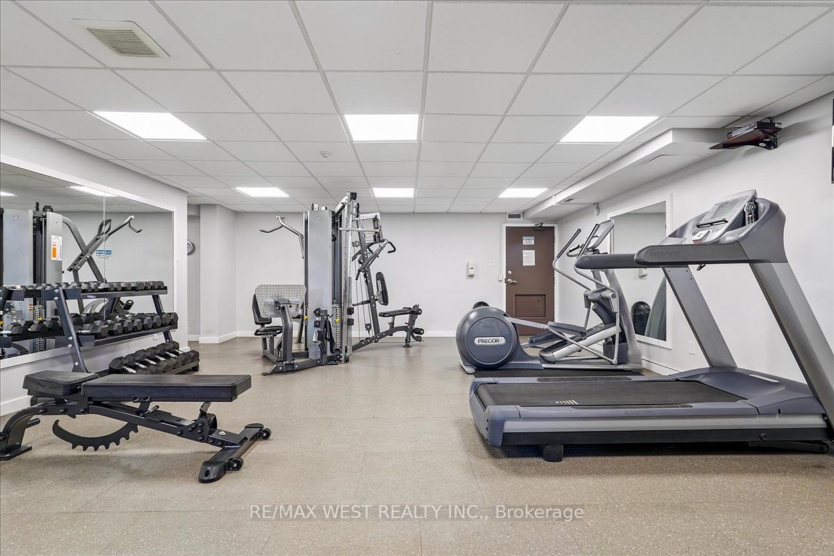 7811 Yonge Street 1008 Property Photo 8