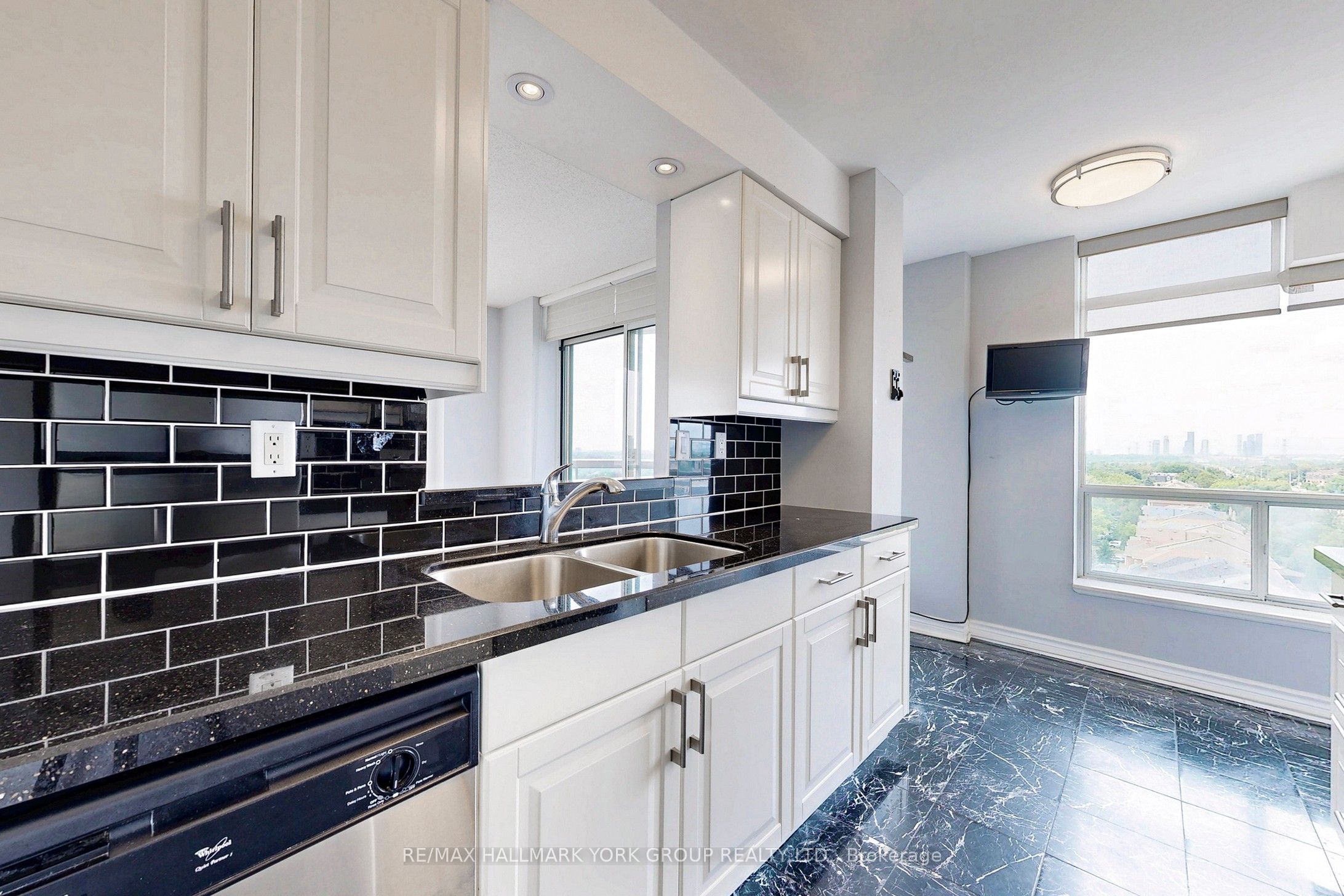 745 New Westminster Drive 912 Property Photo 11