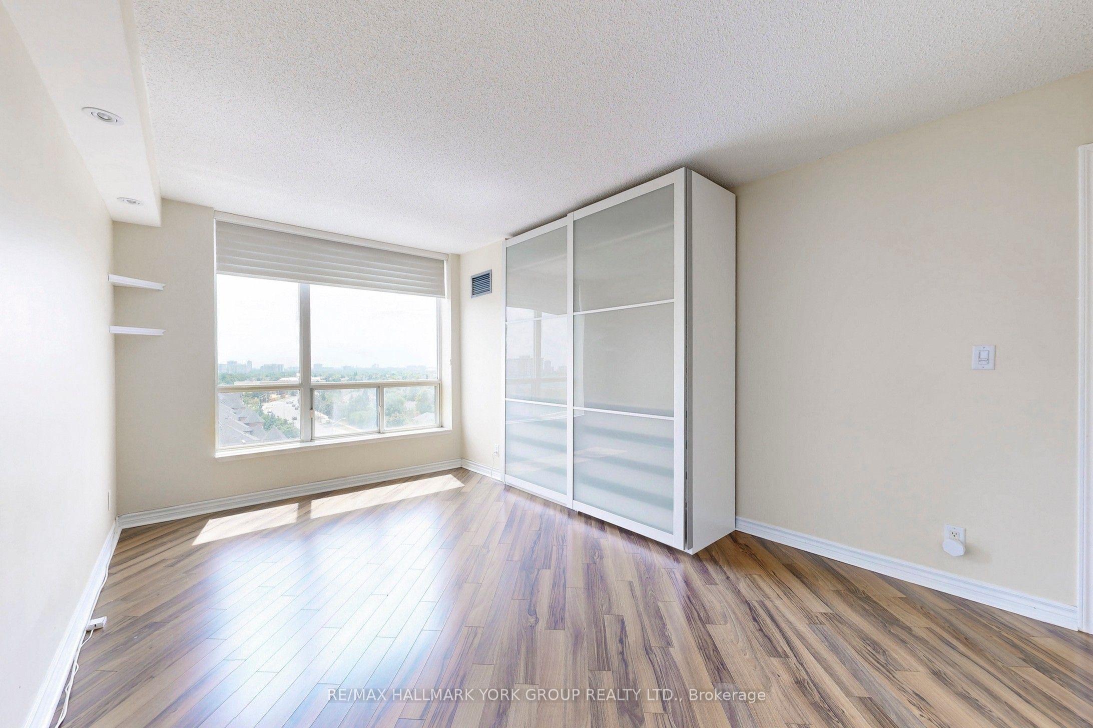 745 New Westminster Drive 912 Property Photo 14