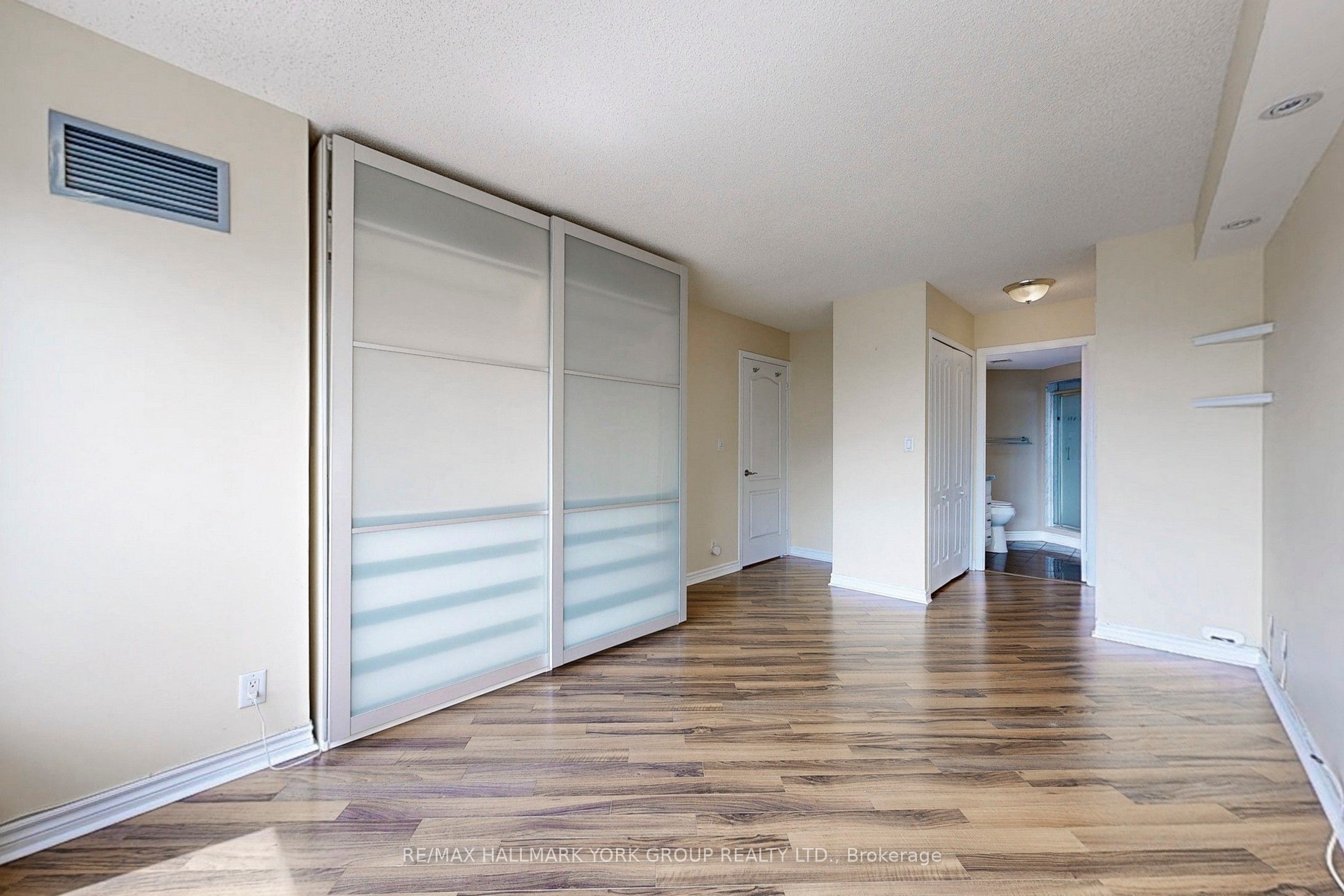 745 New Westminster Drive 912 Property Photo 16