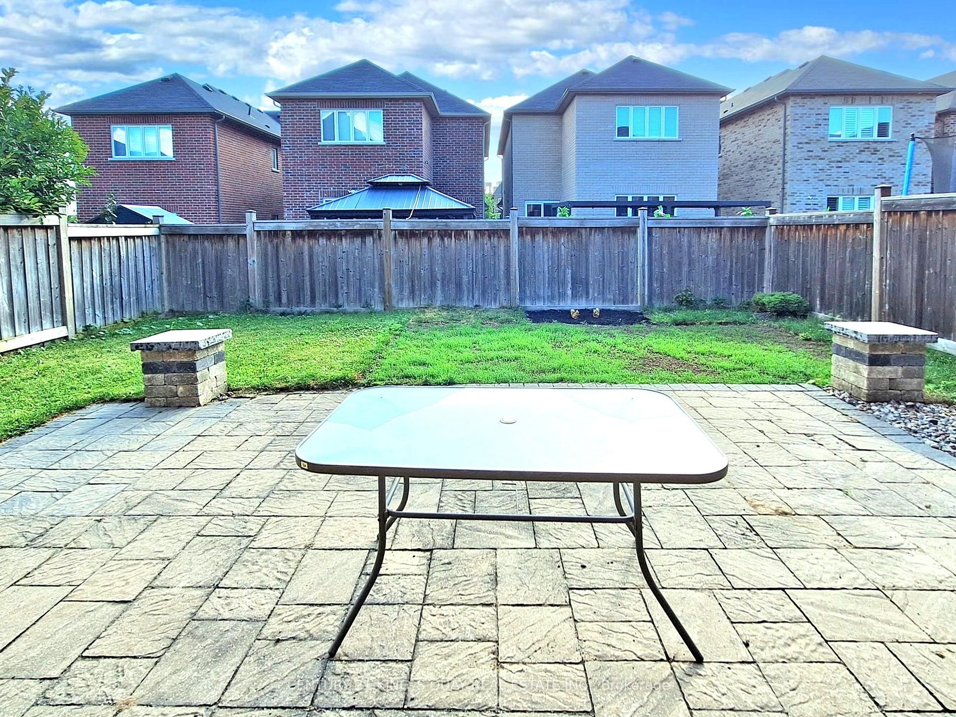 16 Naylor Drive Property Photo 47