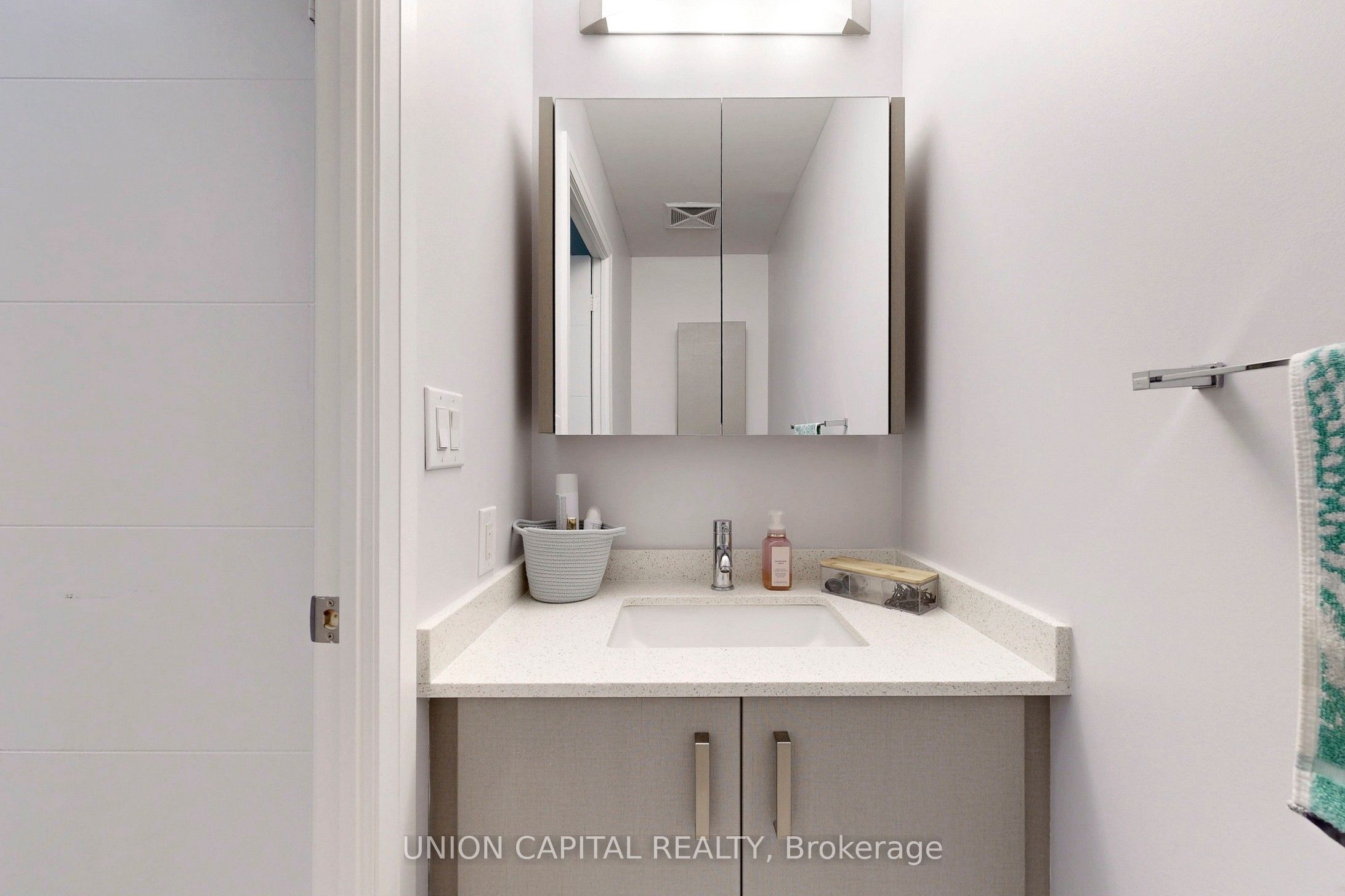 28 Uptown Drive 109 Property Photo 11