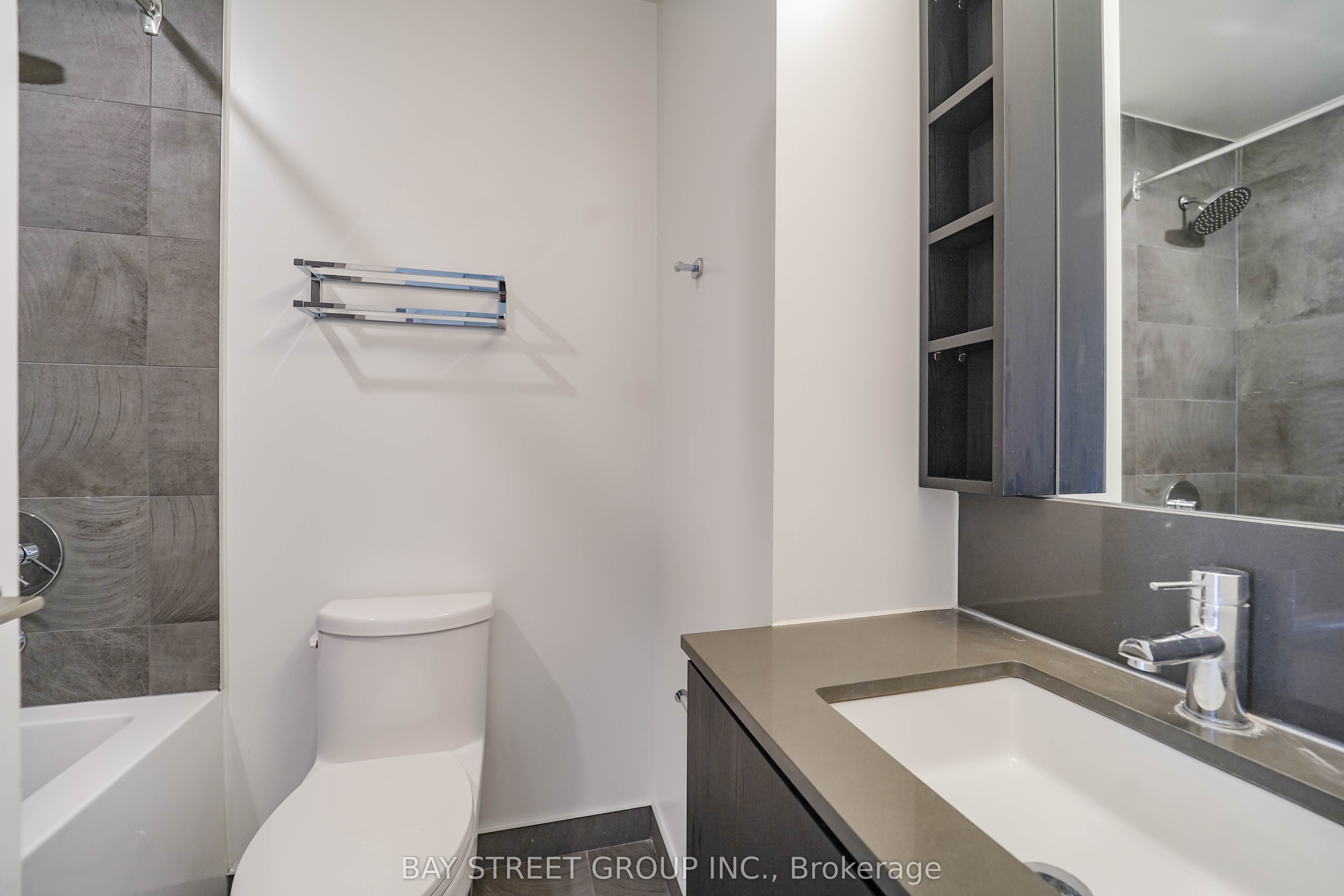 7890 Jane Street 4203 Property Photo 12
