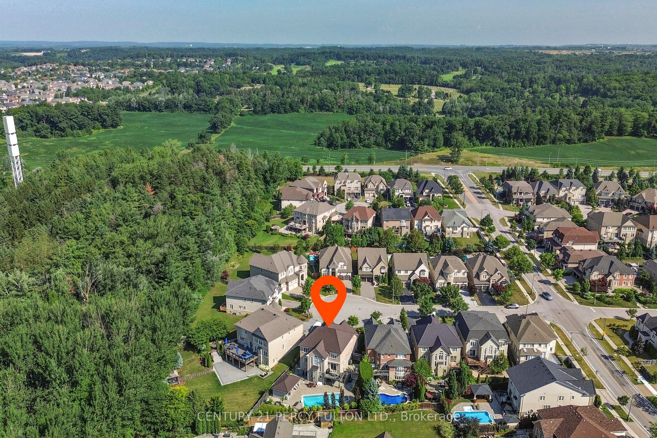 19 Sir Giancarlo Court Property Photo 2