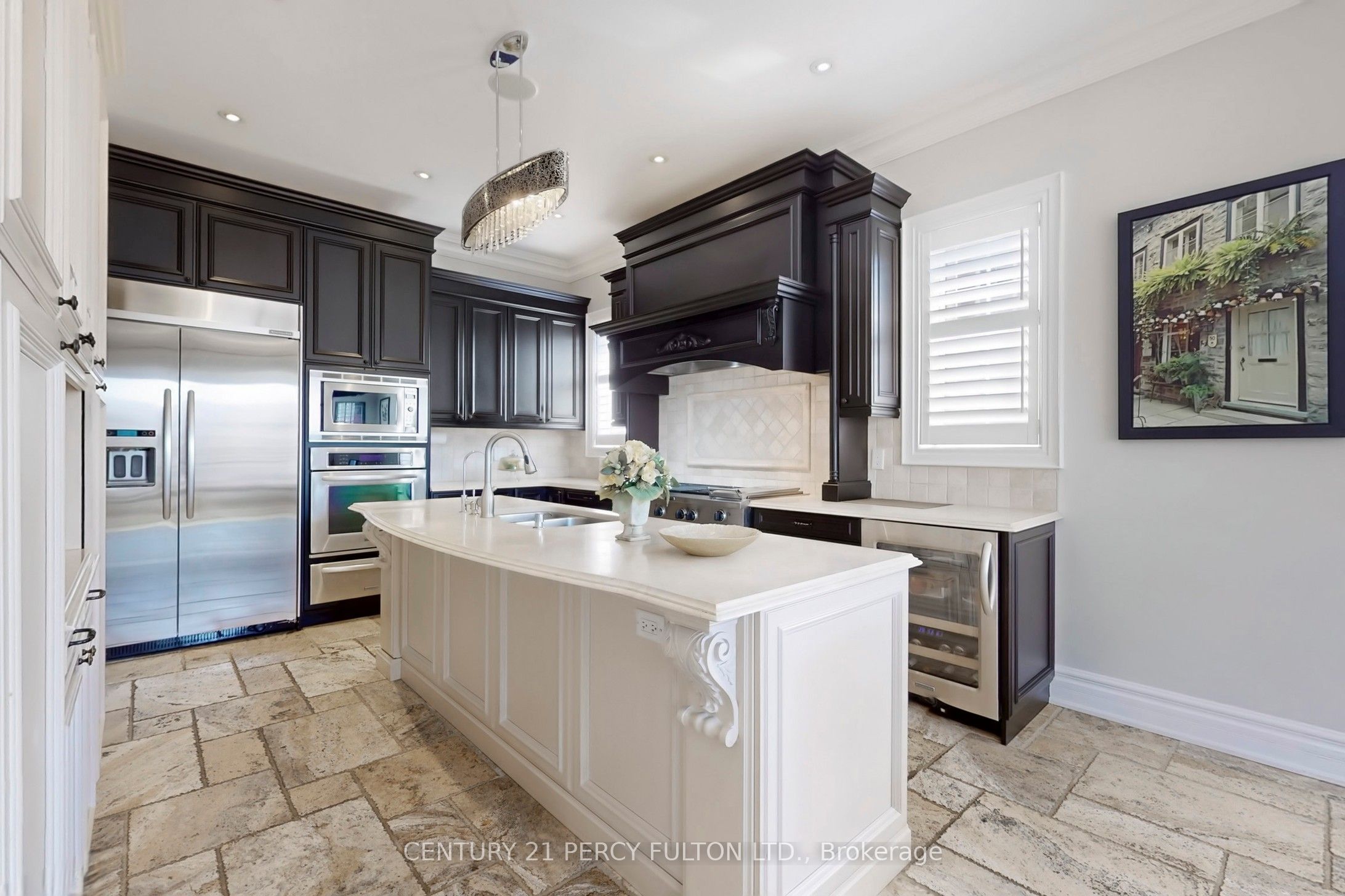 19 Sir Giancarlo Court Property Photo 16