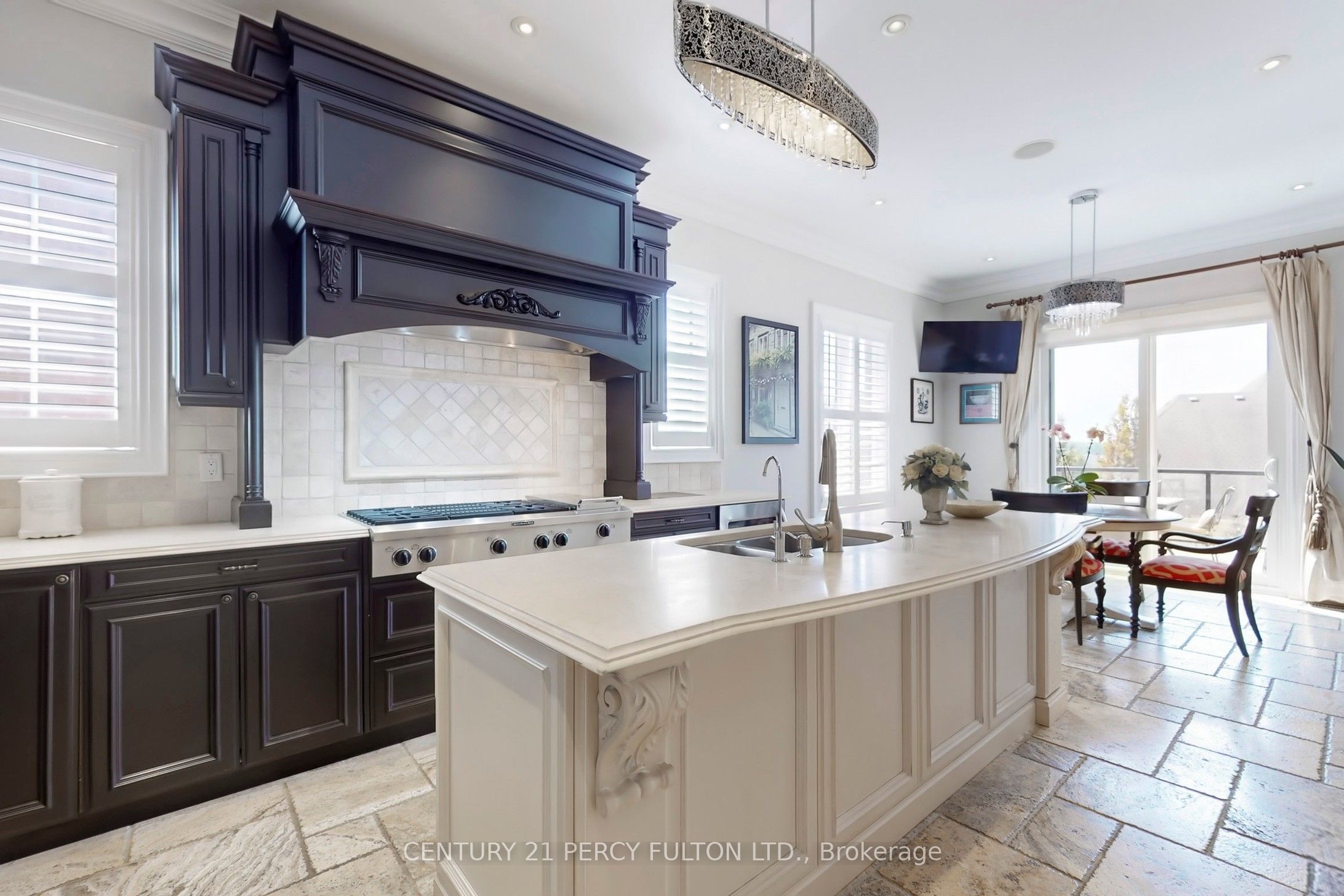 19 Sir Giancarlo Court Property Photo 17