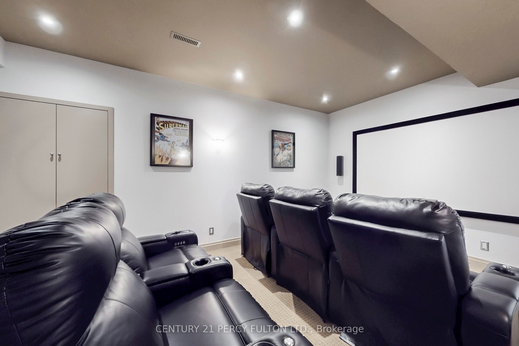 19 Sir Giancarlo Court Property Photo 33