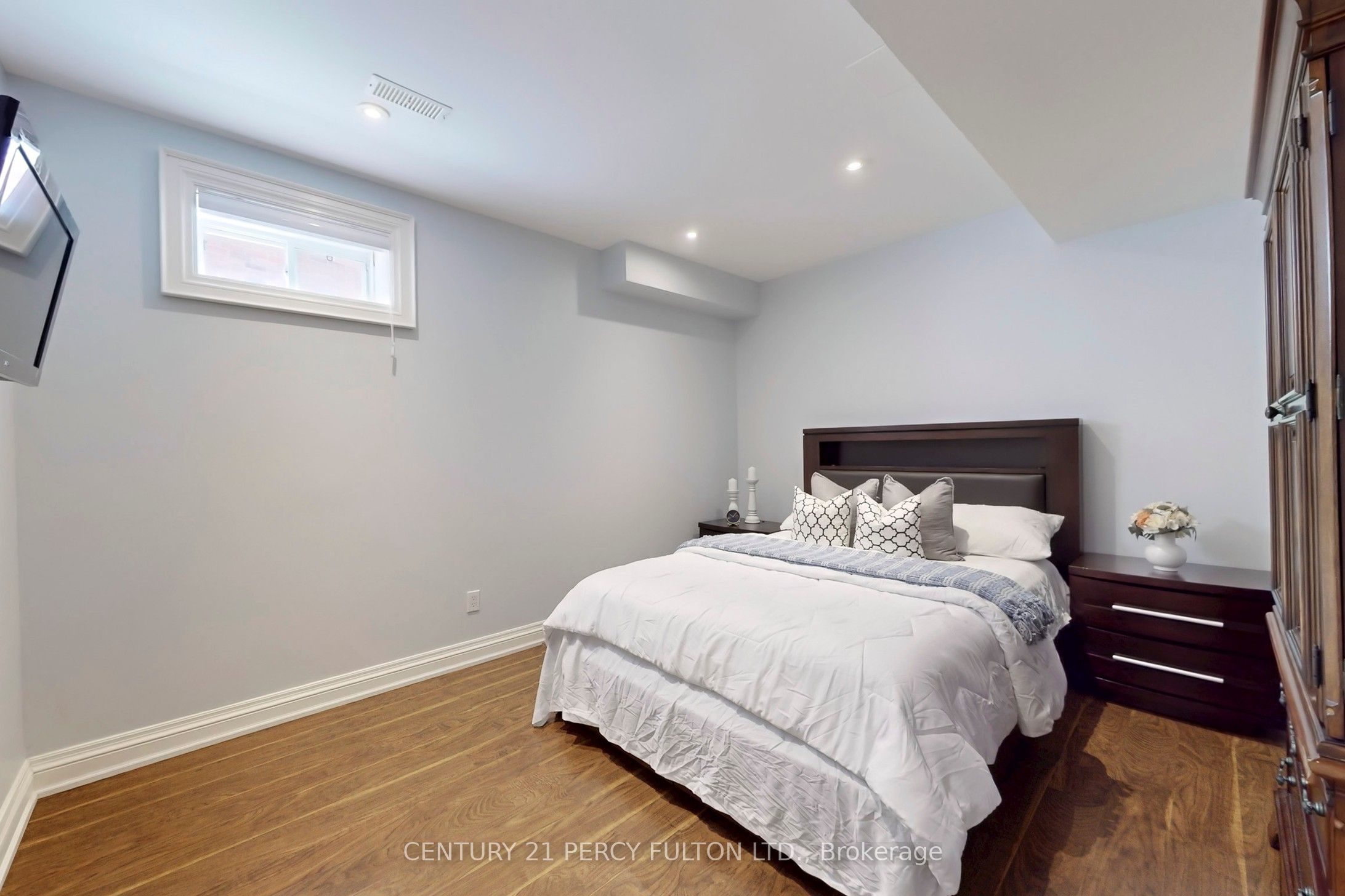 19 Sir Giancarlo Court Property Photo 34