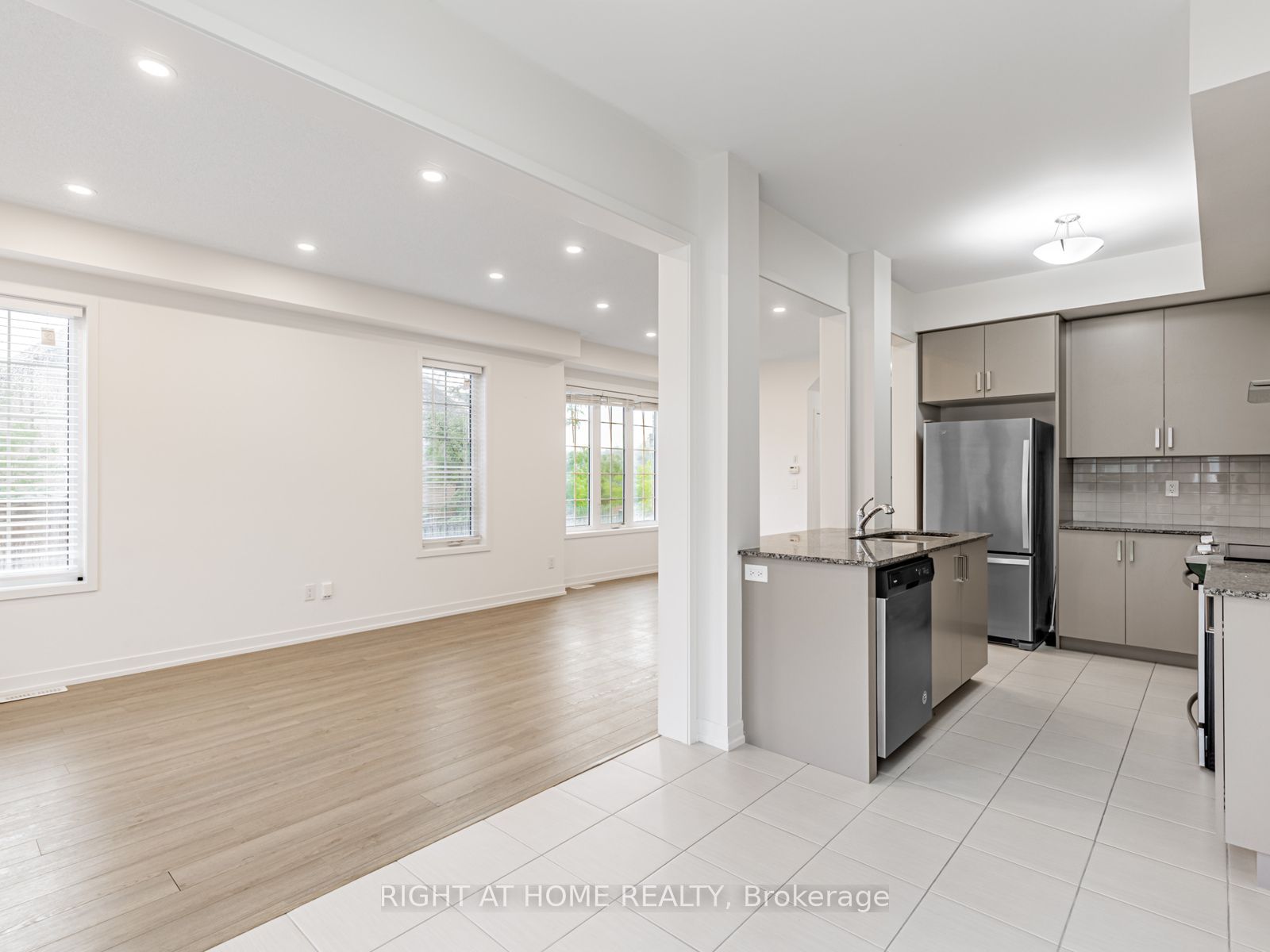 115 Knott End Crescent Property Photo 14