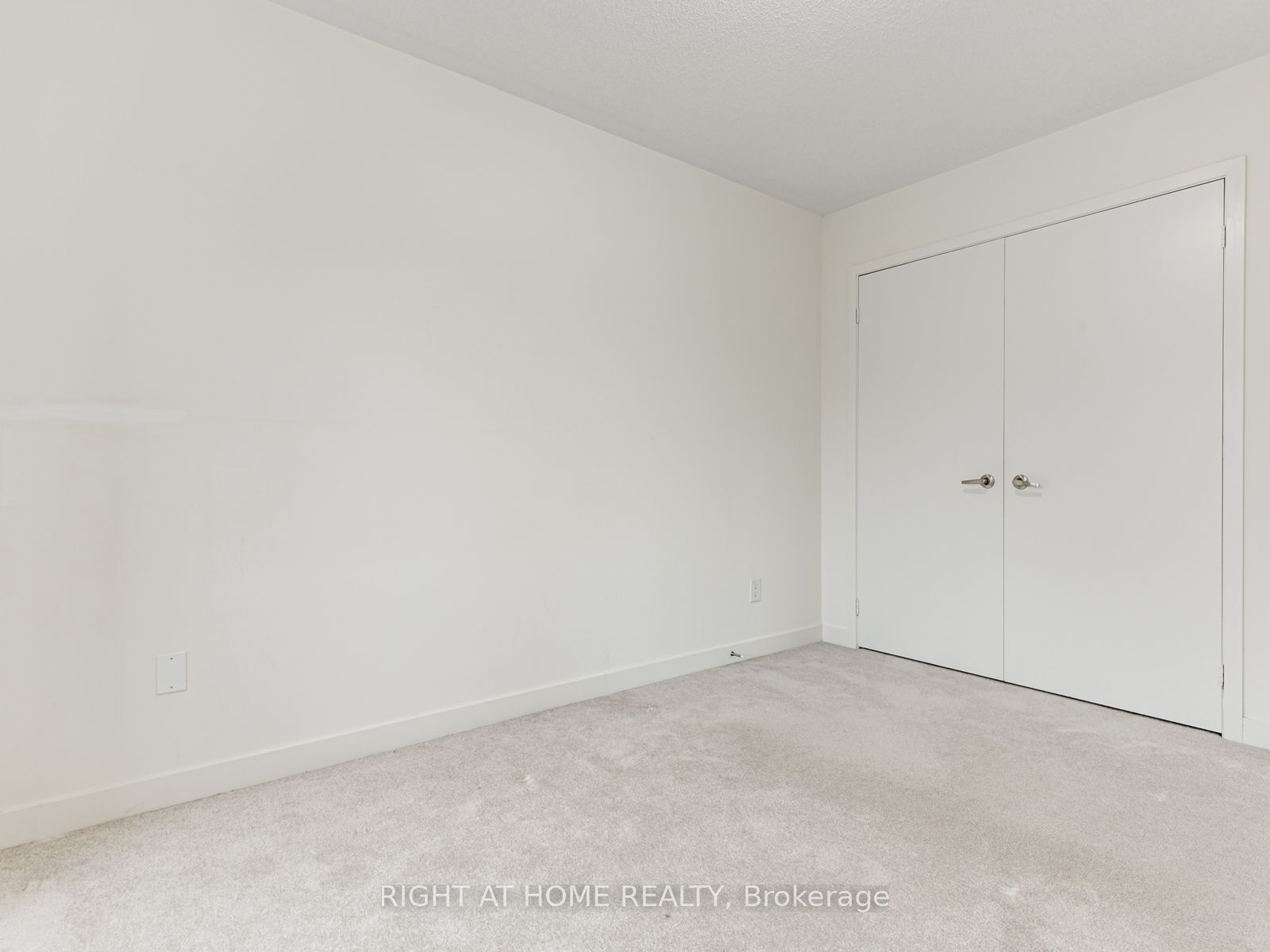 115 Knott End Crescent Property Photo 20