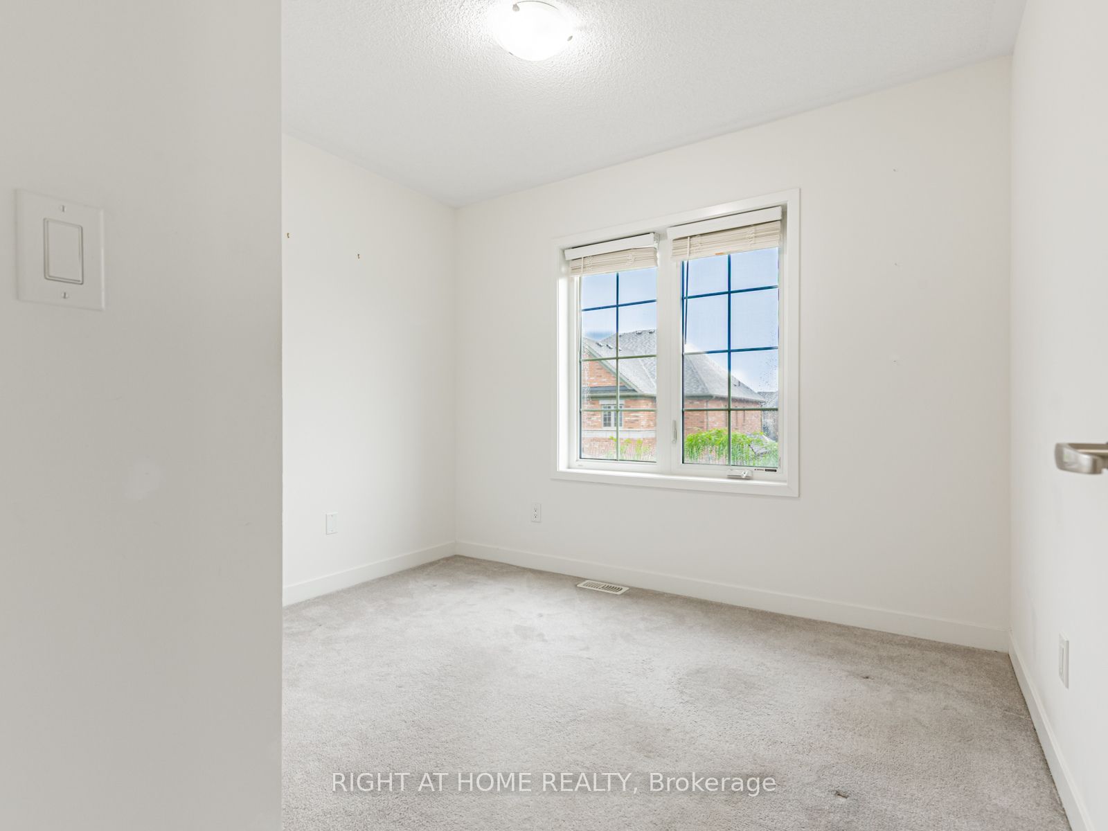 115 Knott End Crescent Property Photo 21
