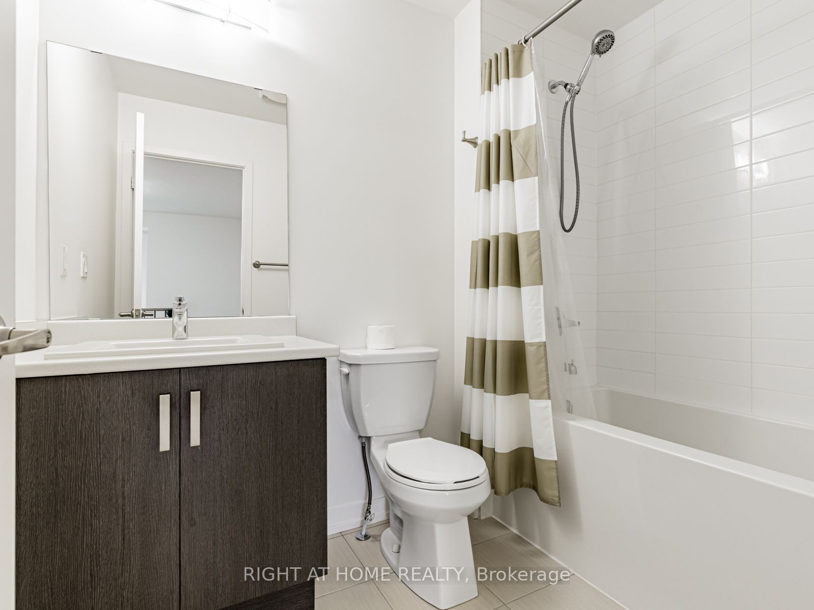 115 Knott End Crescent Property Photo 22