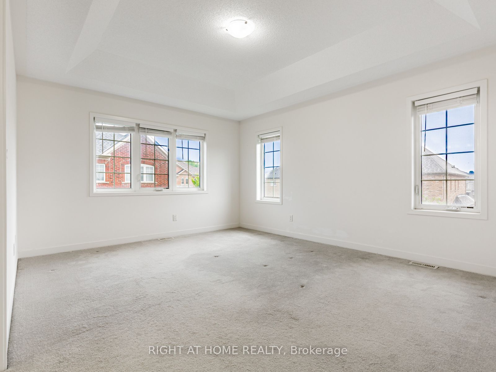 115 Knott End Crescent Property Photo 23