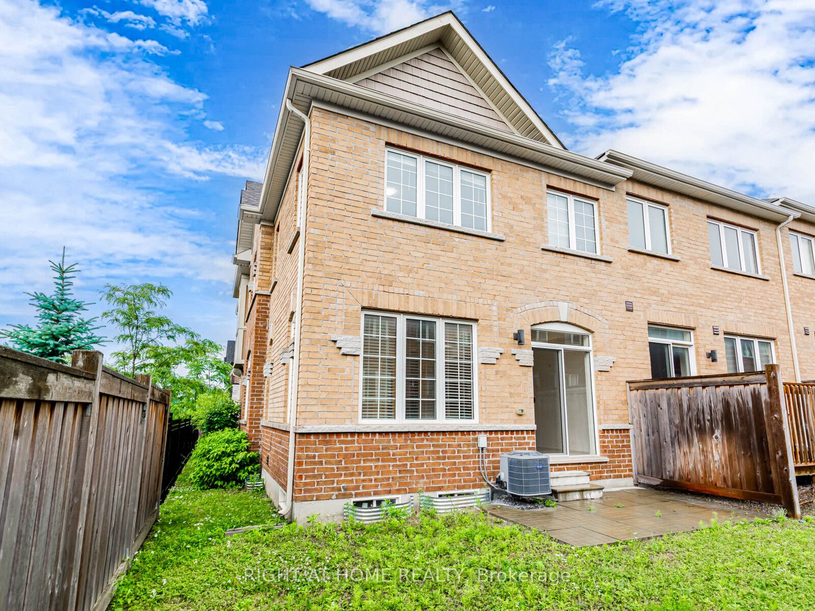 115 Knott End Crescent Property Photo 29