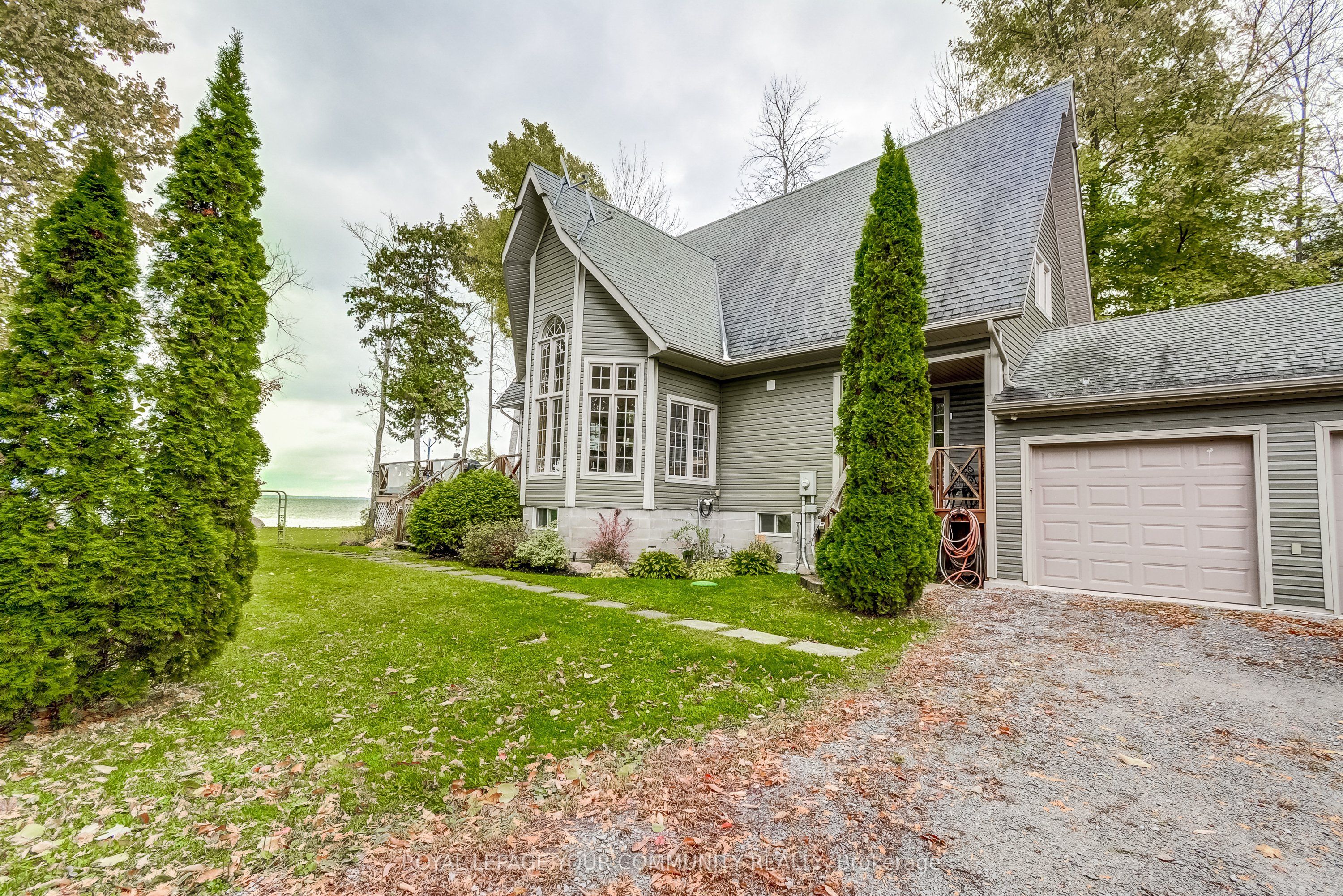 1070 Loon Rd Property Photo 1