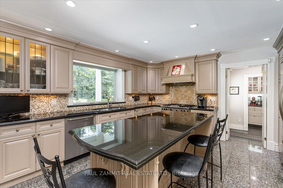 28 Thornlea Road Property Photo 14