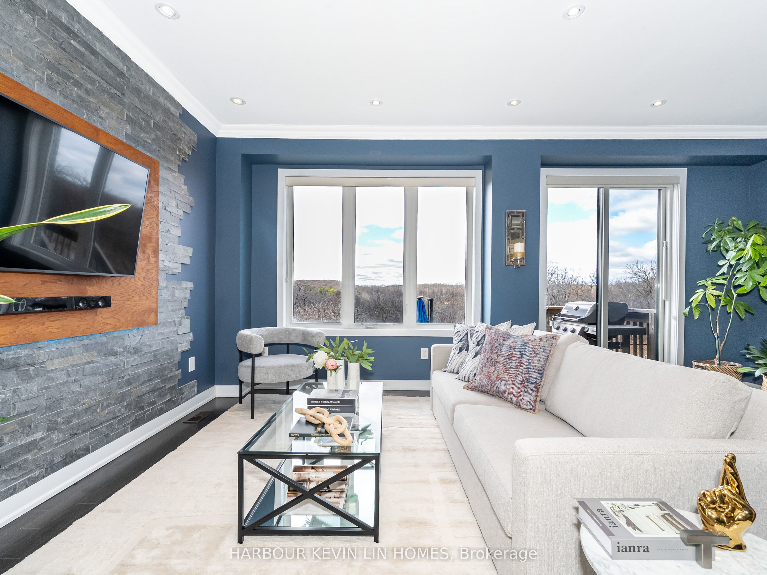109 Anchusa Drive Property Photo 8