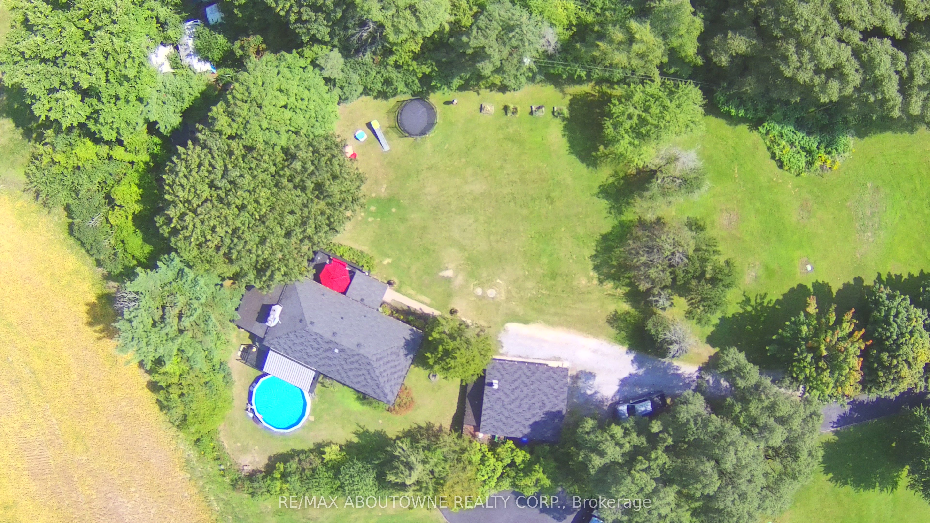 2386 4th Line Property Photo 1