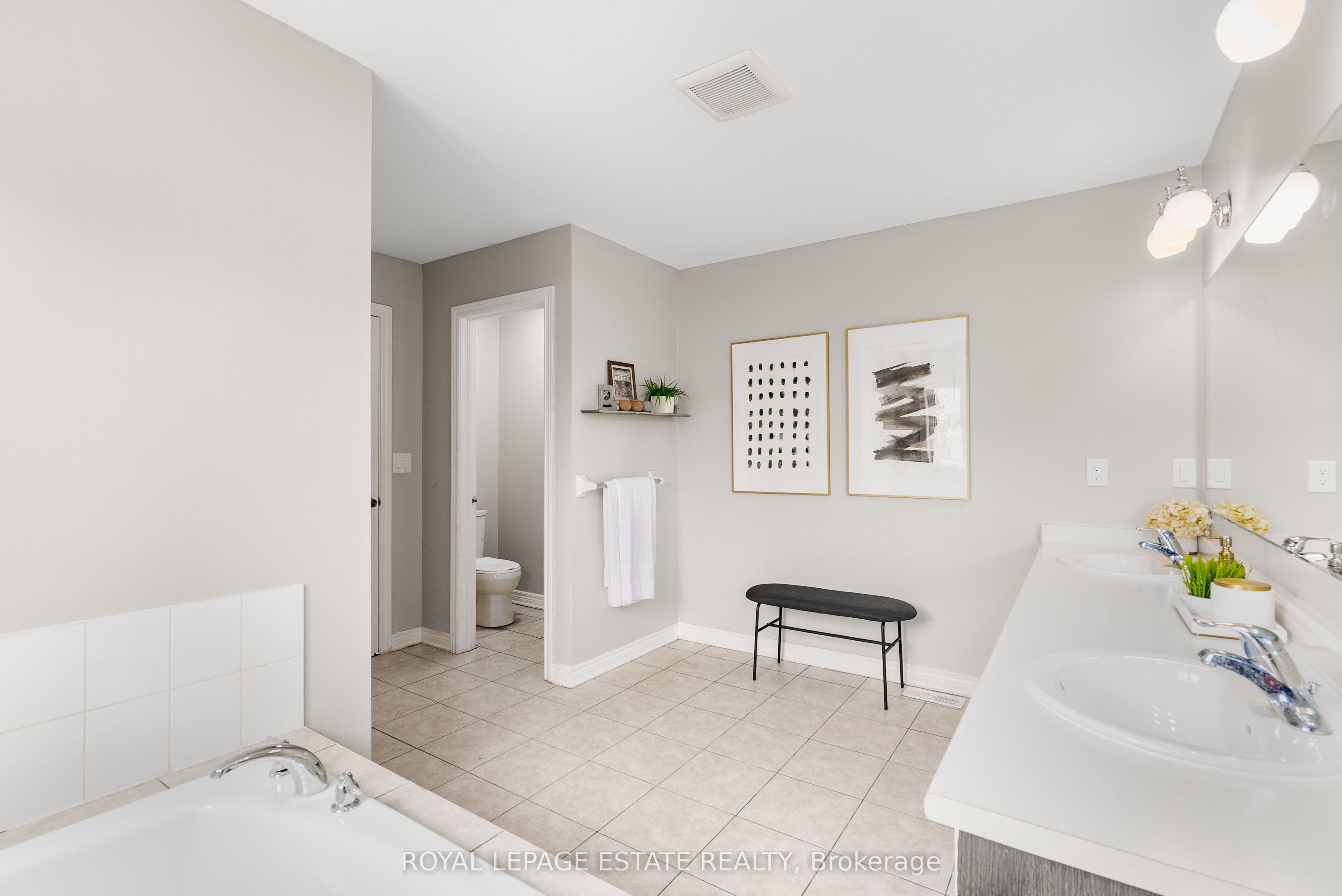 33 Kavanagh Avenue Property Photo 44