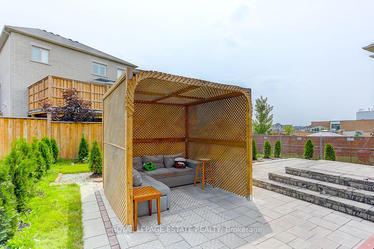 33 Kavanagh Avenue Property Photo 48