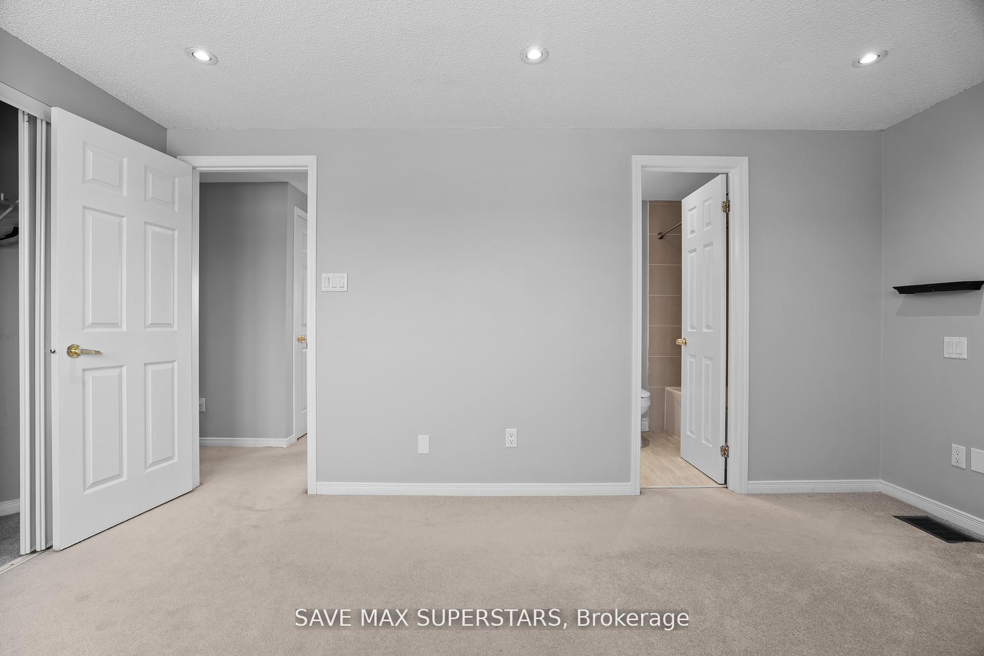 2023 Swan Street Property Photo 27