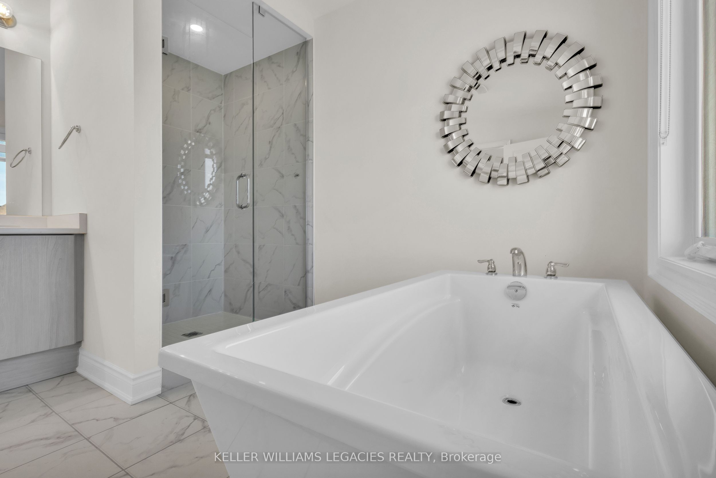 42 Lorne Thomas Place Property Photo 27