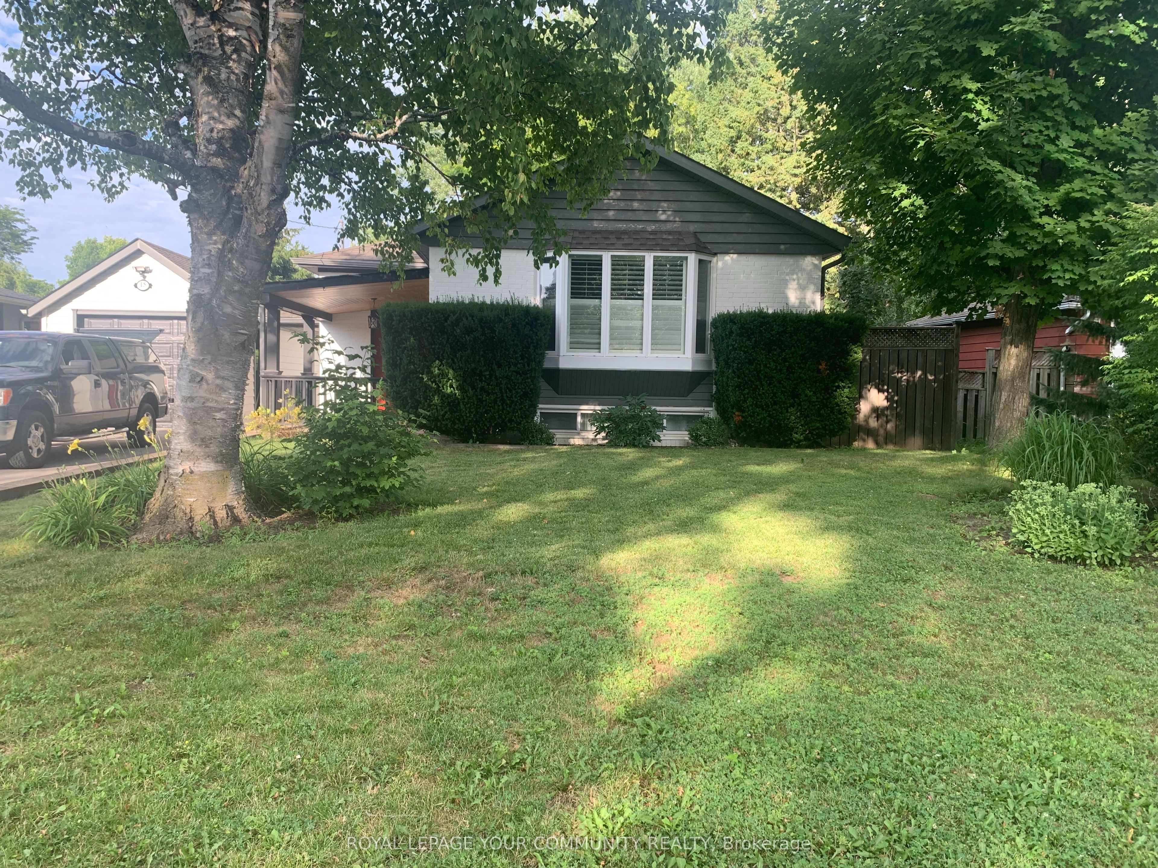 15 Holman Cres Property Photo 1