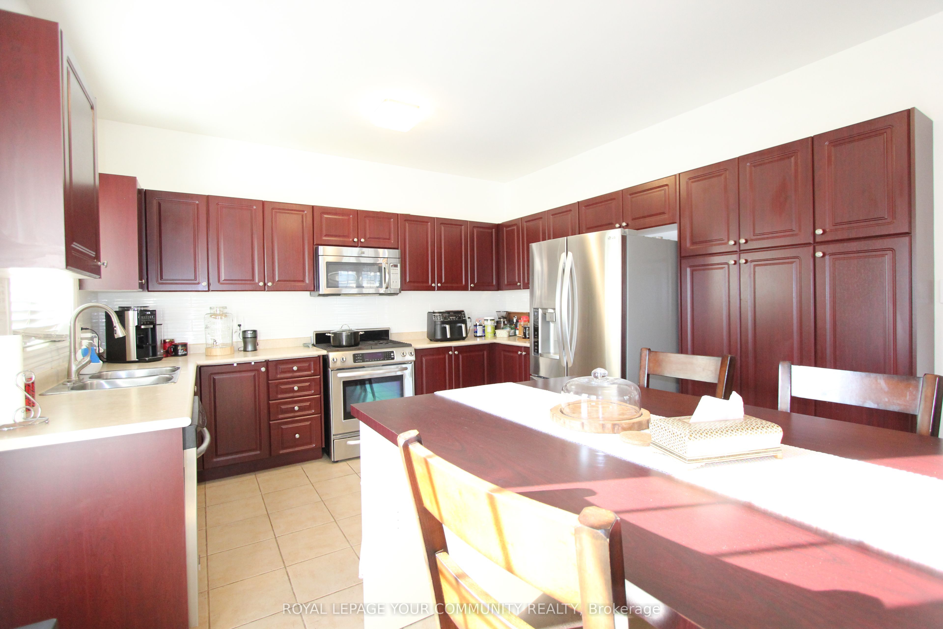 109 Glendower Crescent Property Photo 8