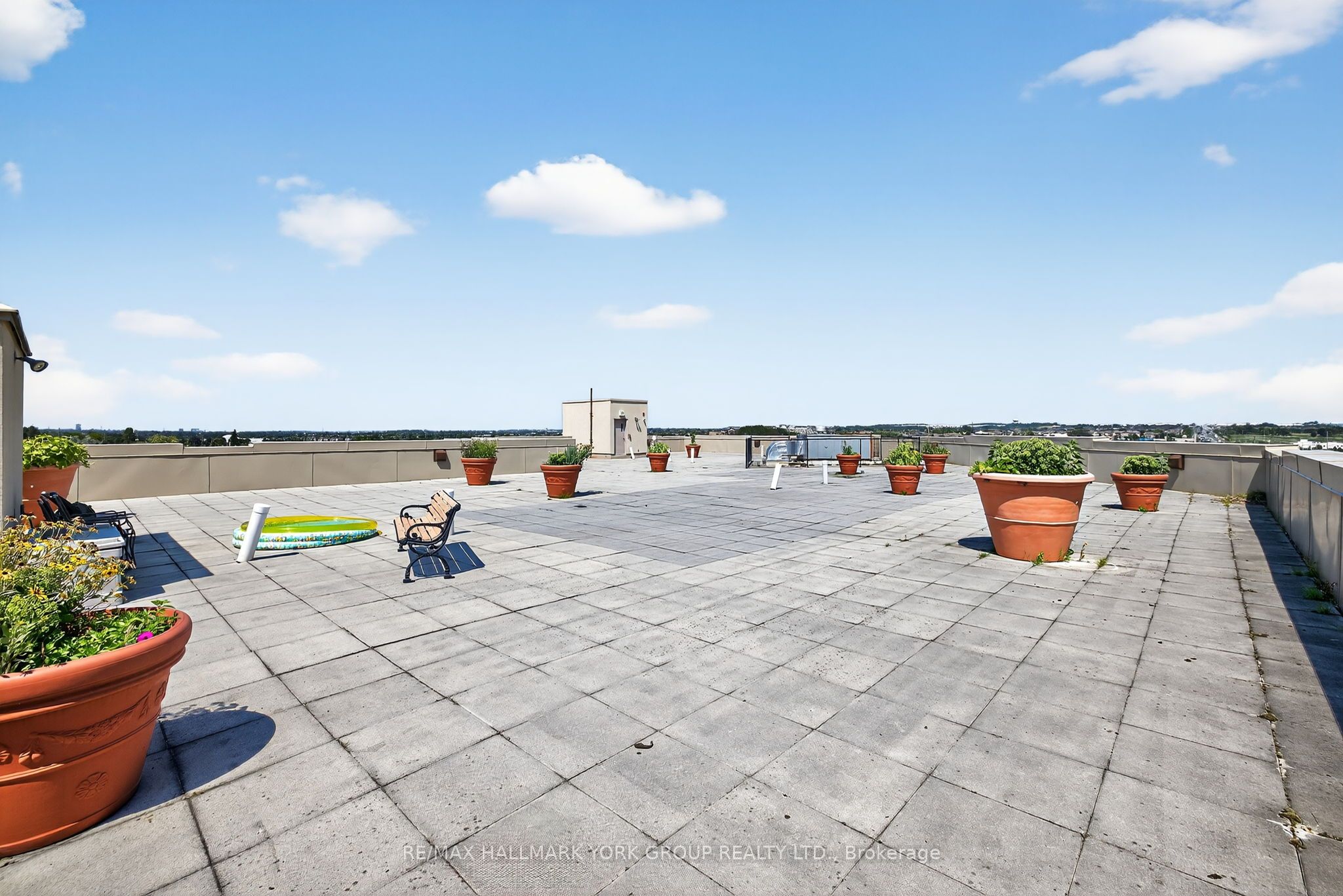 160 Wellington Street E 210 Property Photo 6