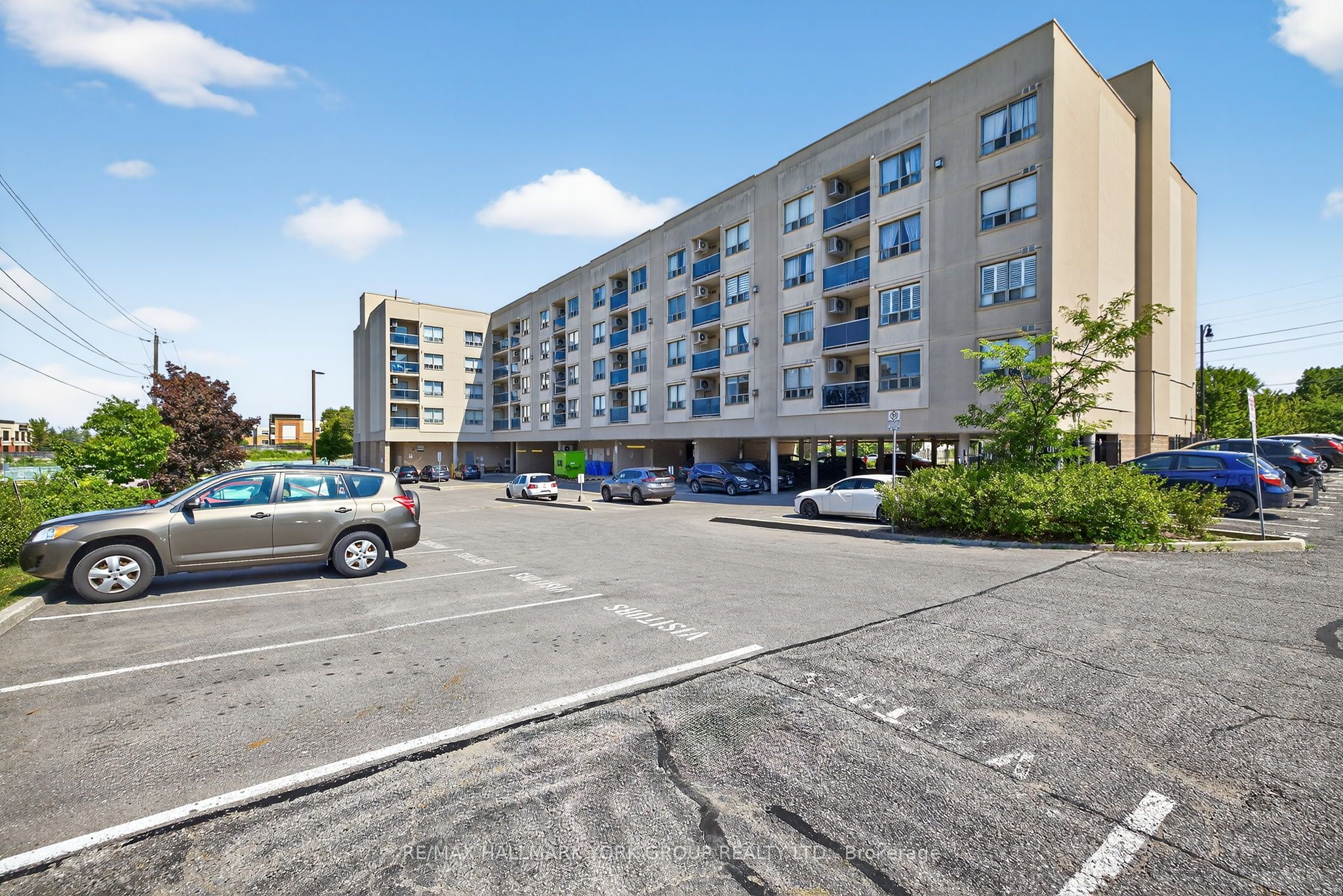 160 Wellington Street E 210 Property Photo 7