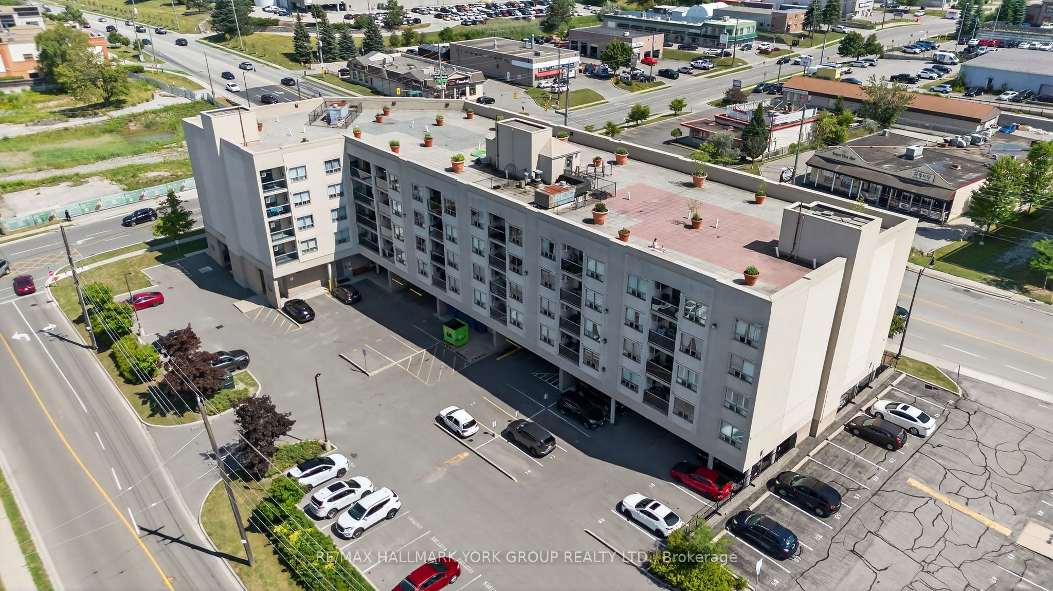 160 Wellington Street E 210 Property Photo 41