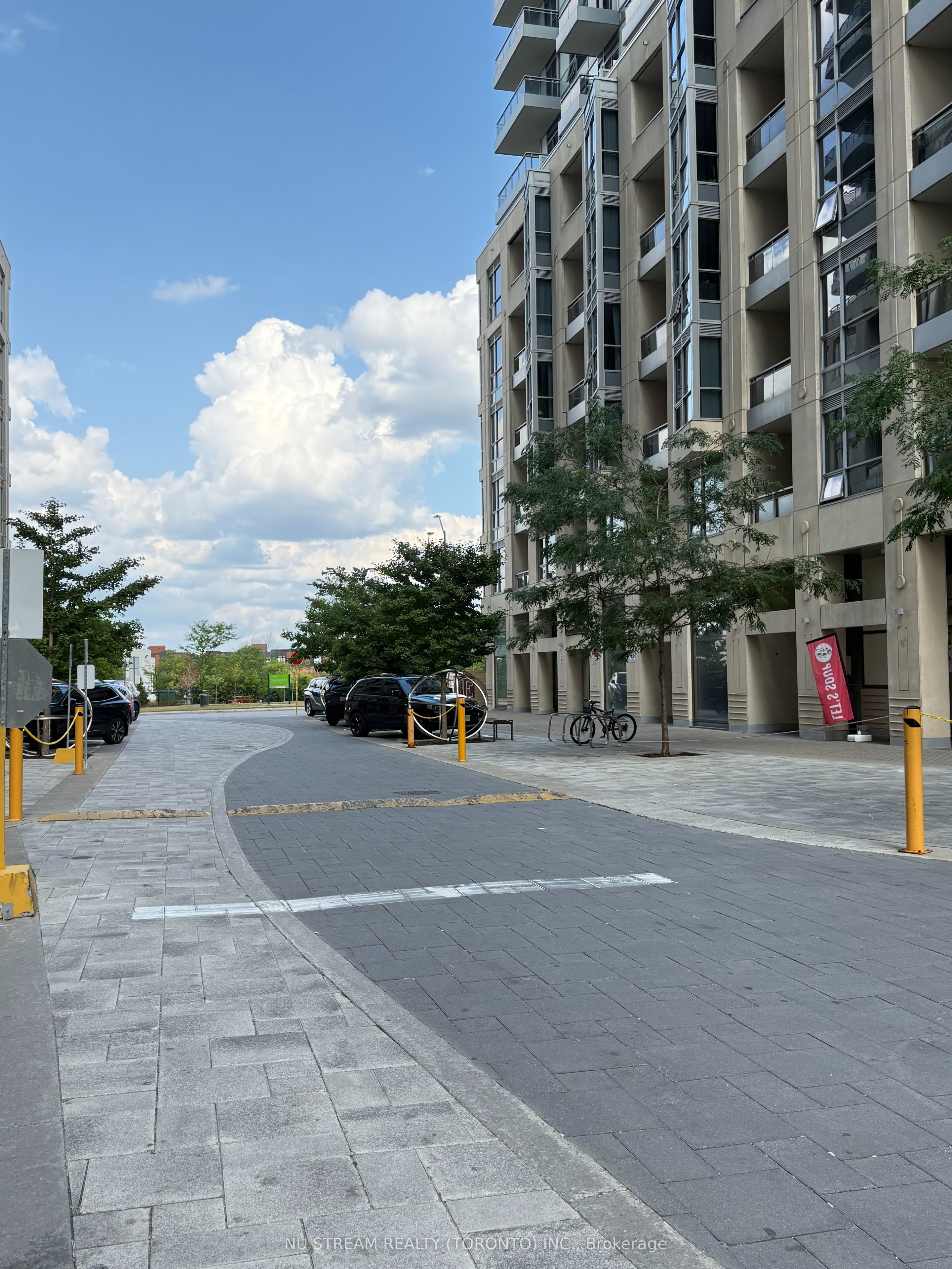 9199 Yonge Street 402 Property Photo 1