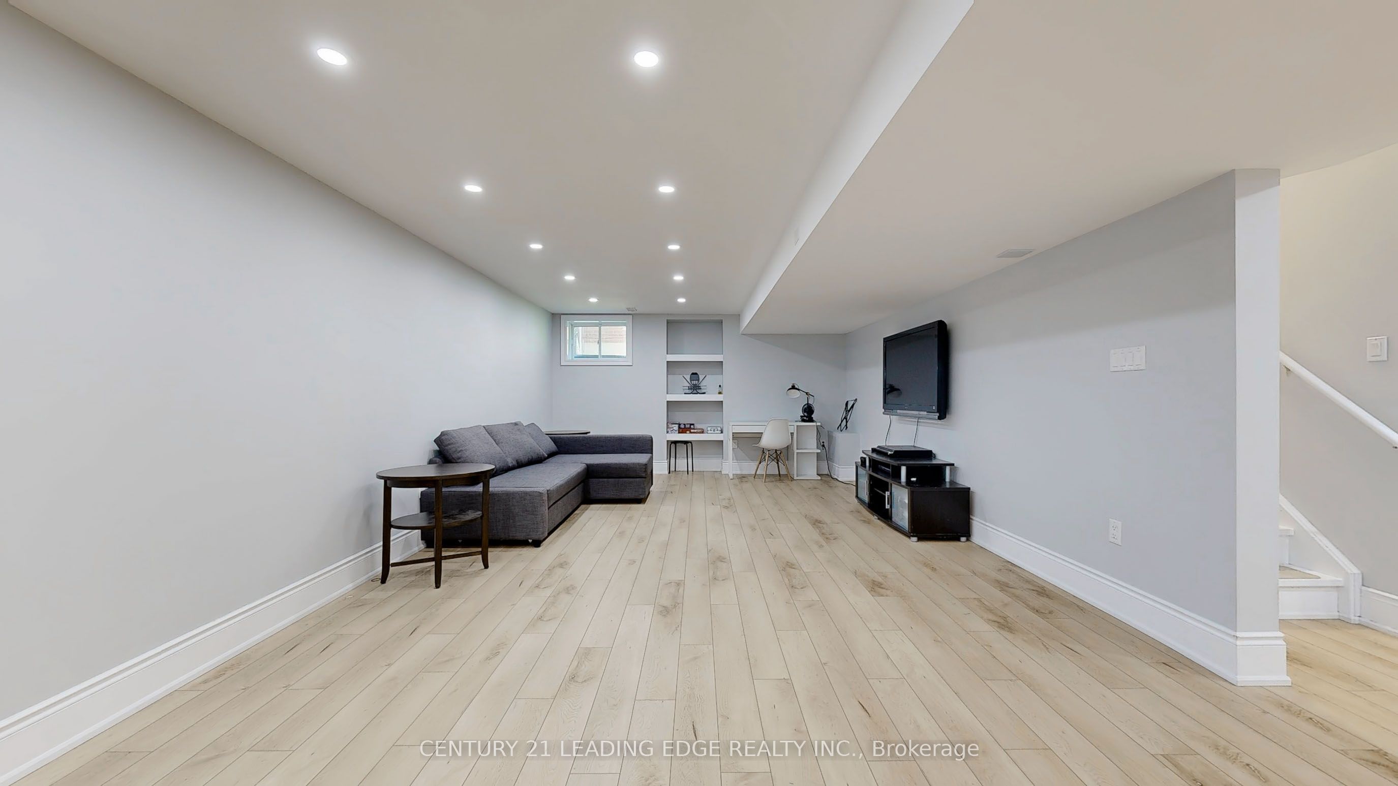 12146 Tenth Line Property Photo 39