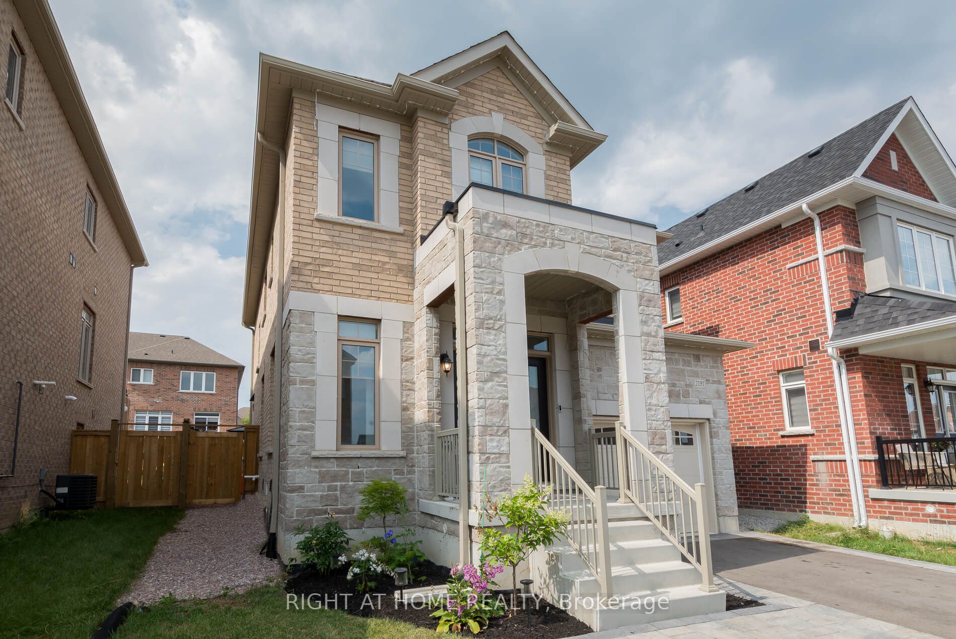 2191 Grainger Loop Property Photo 1