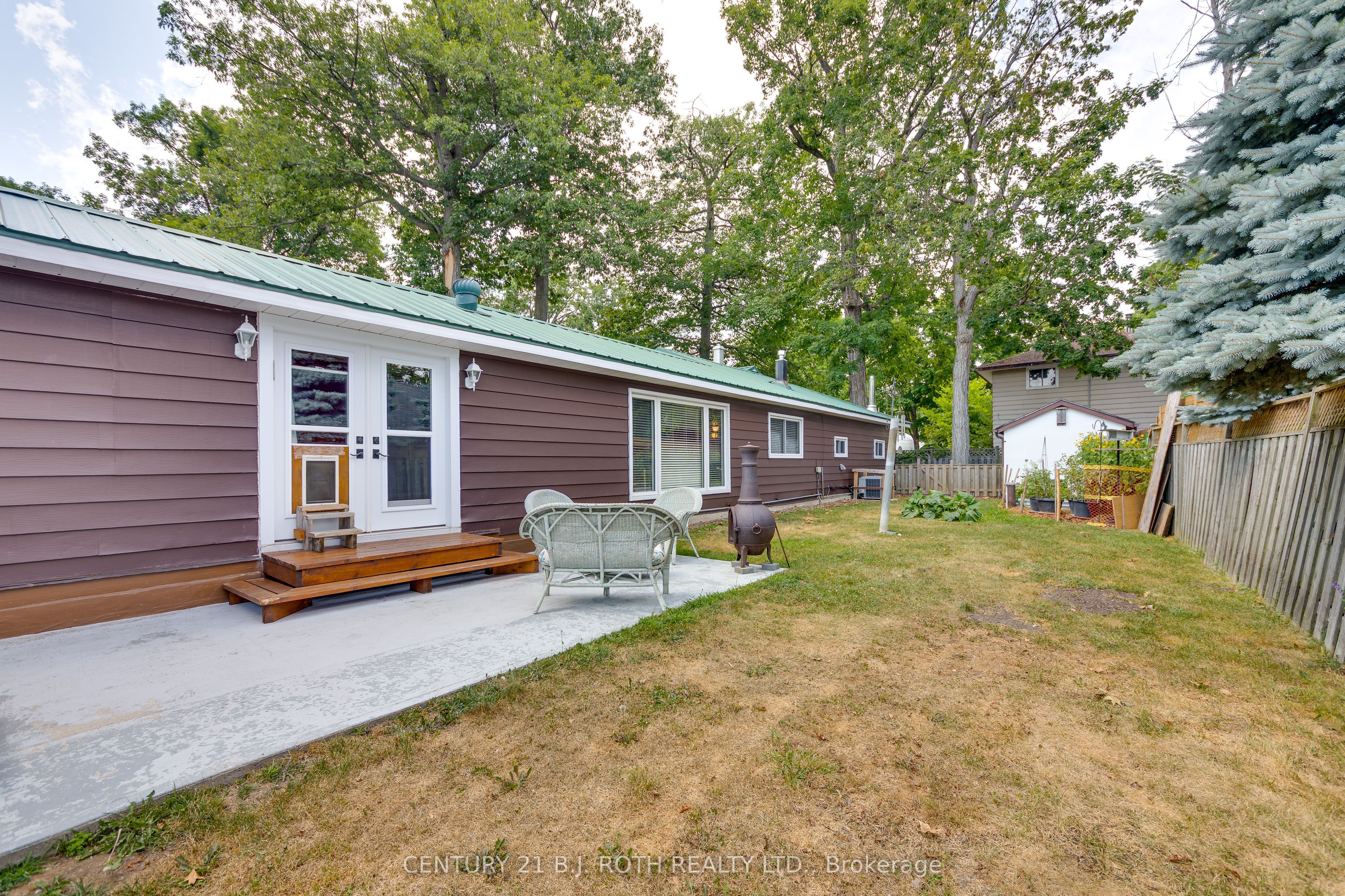 3929 Alderly Avenue Property Photo 9