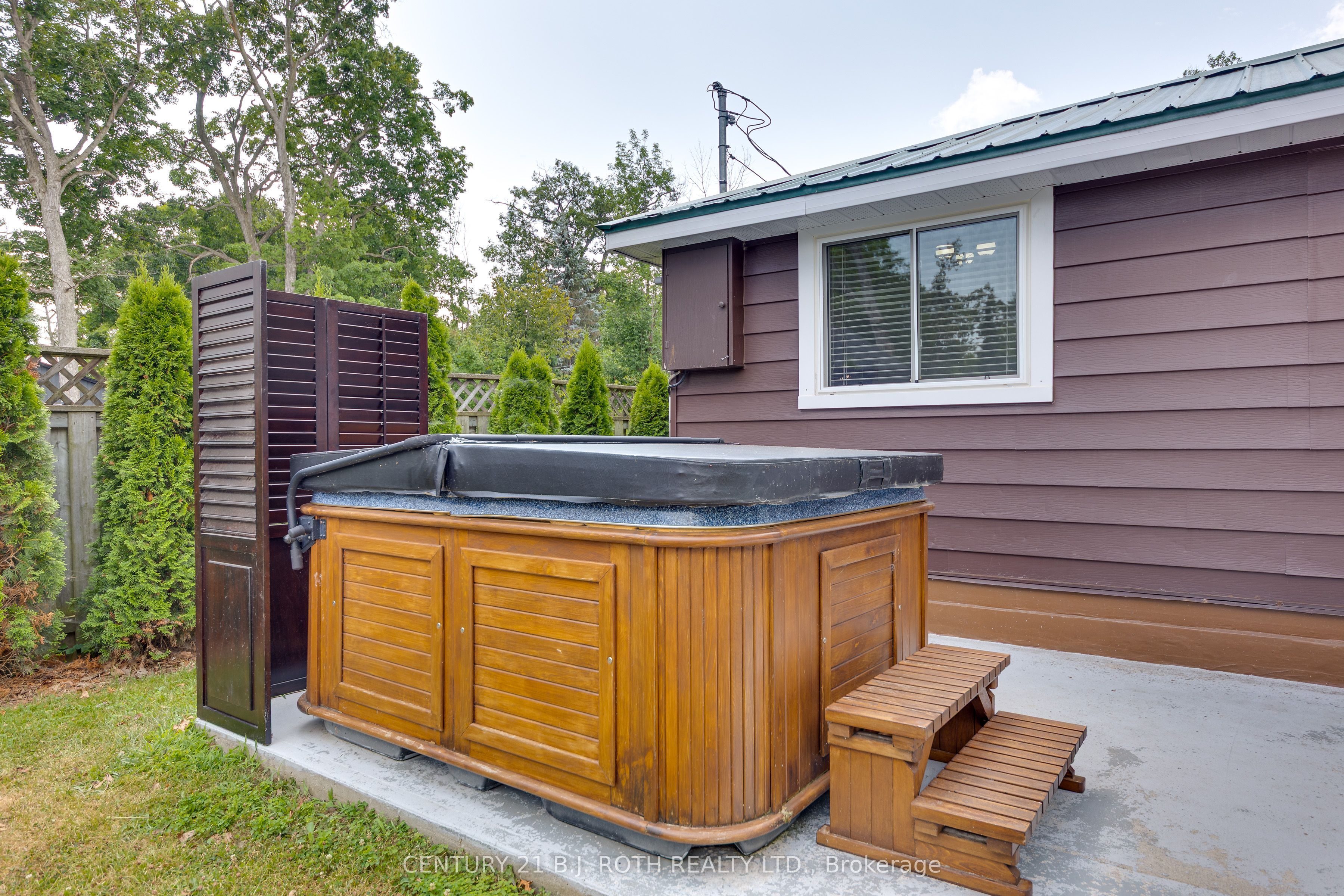 3929 Alderly Avenue Property Photo 10