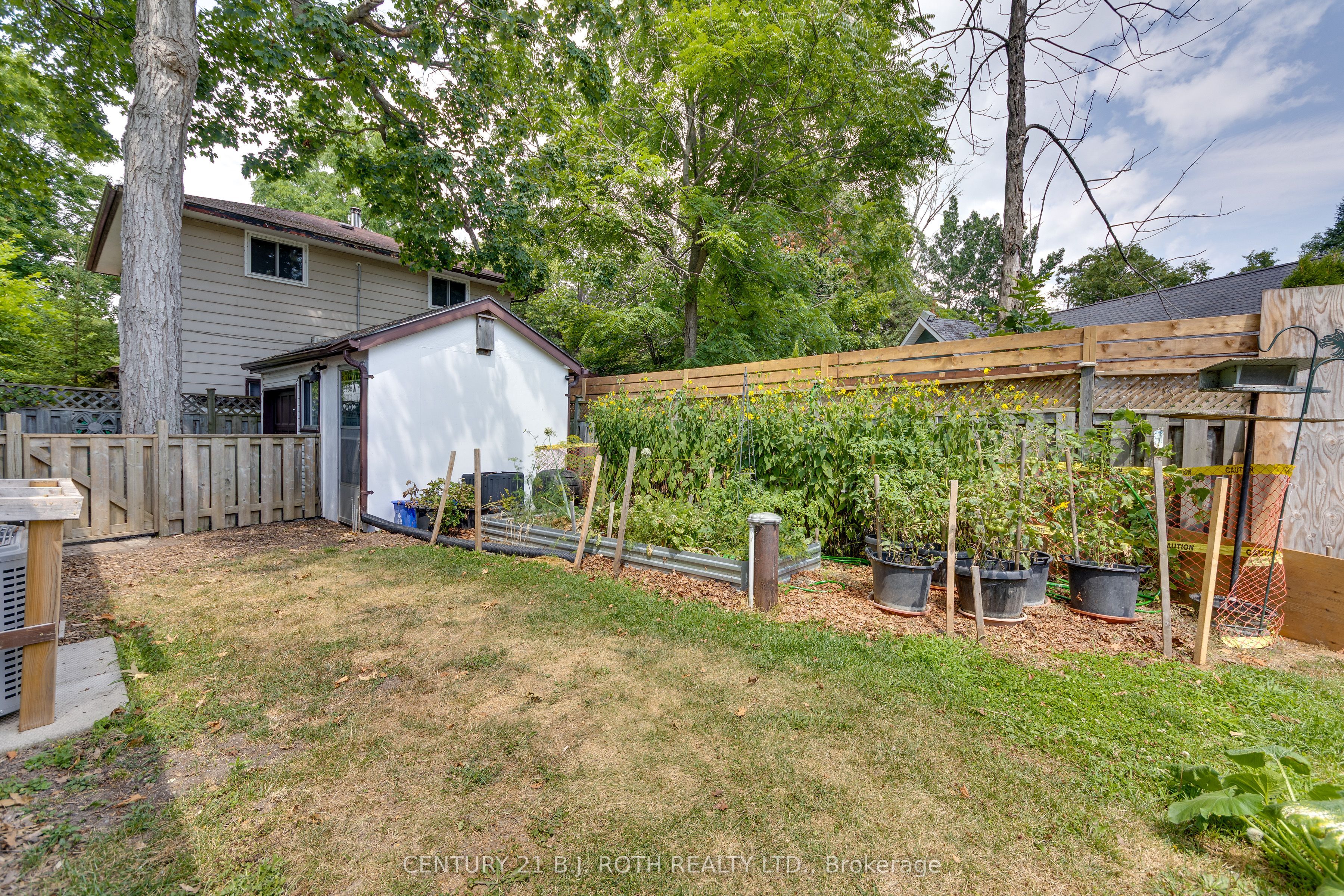 3929 Alderly Avenue Property Photo 11